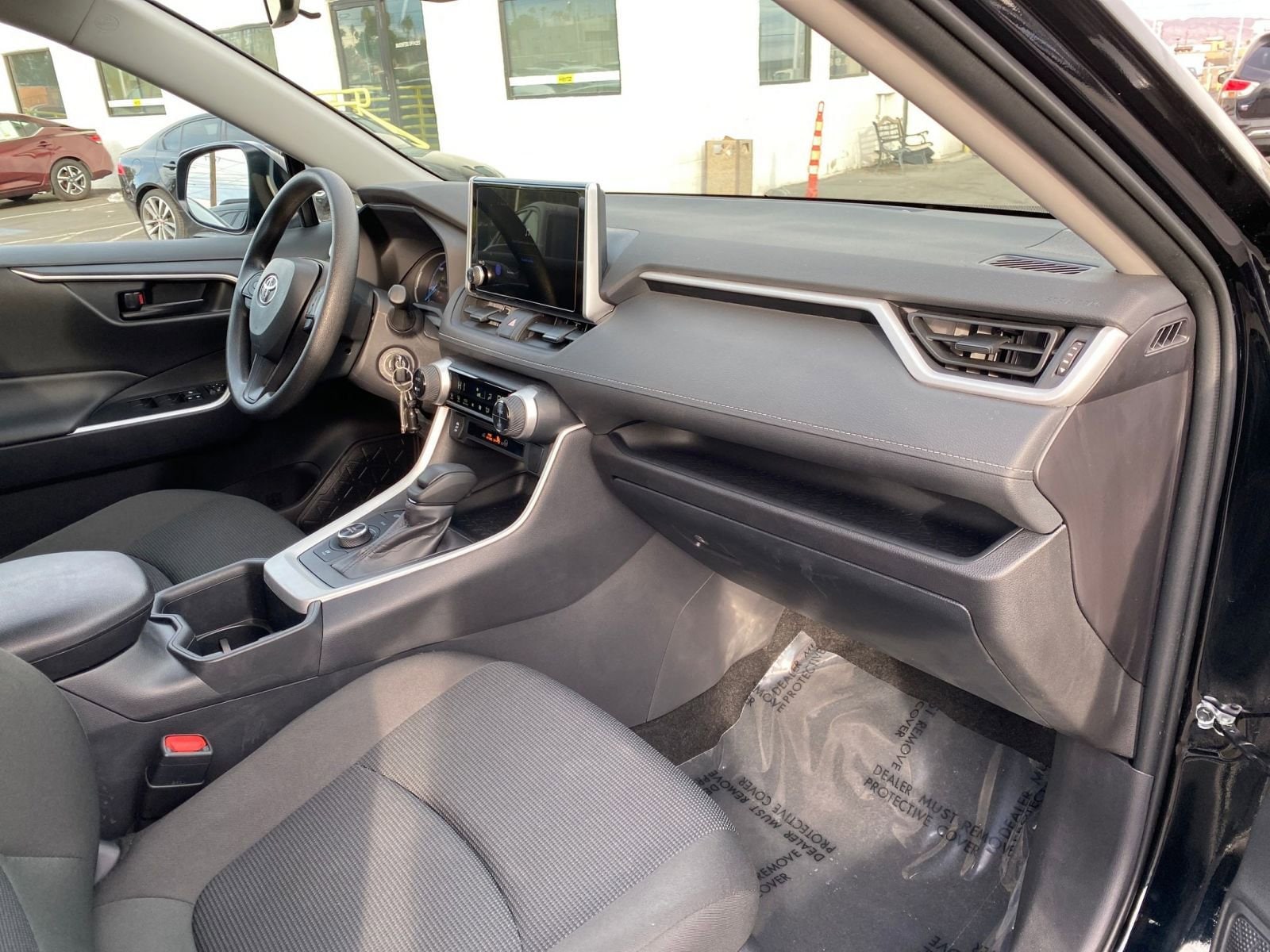 Thumbnail: 2025 Toyota RAV4 - 35