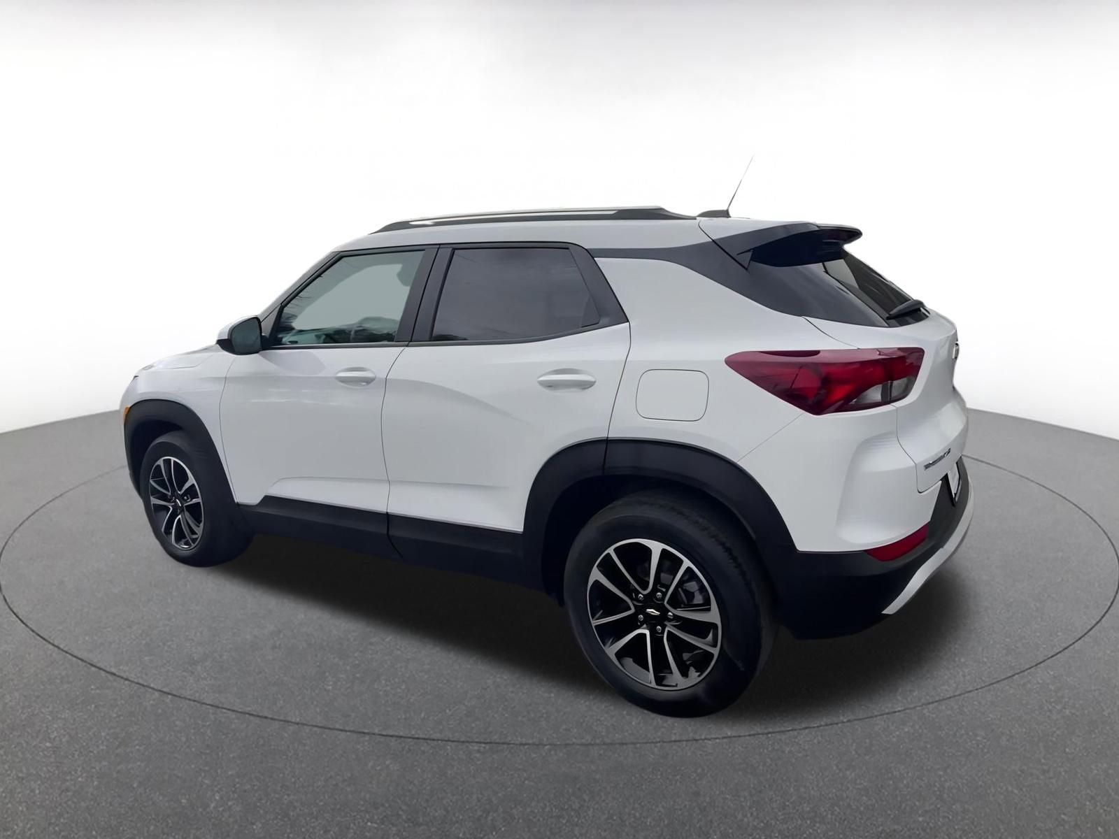 Thumbnail: 2025 Chevrolet TrailBlazer - 10