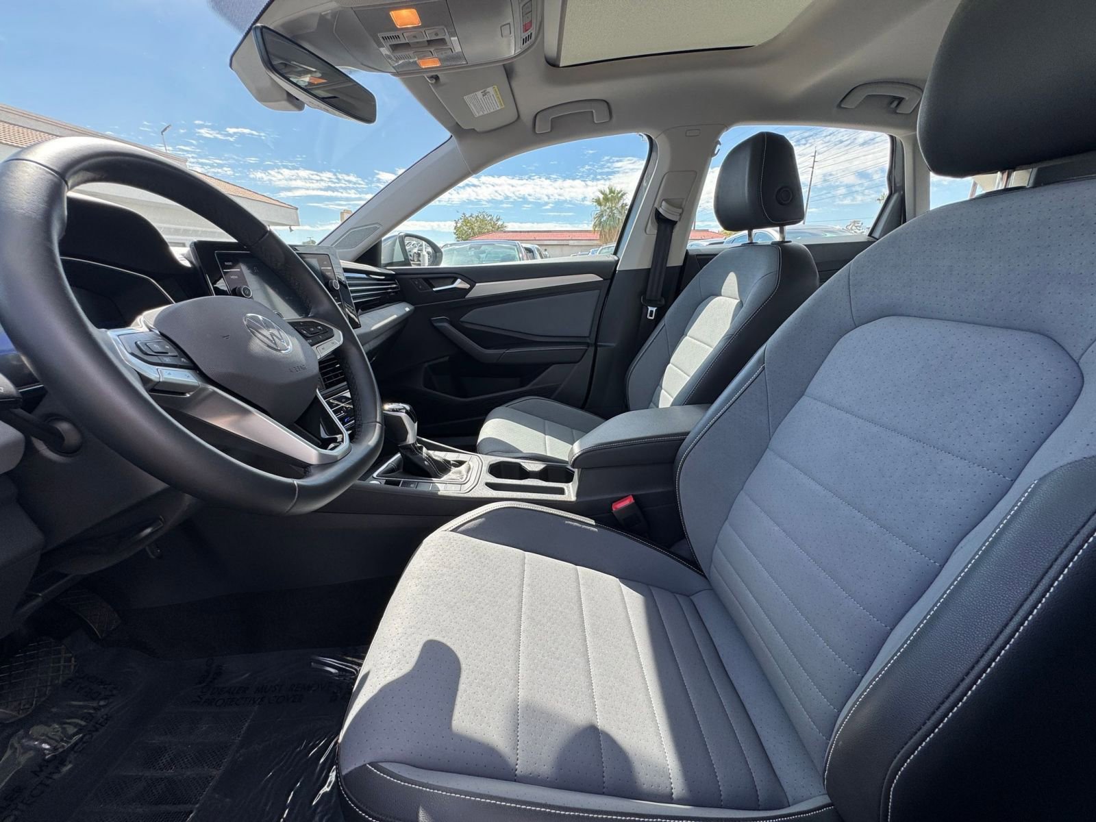 Thumbnail: 2025 Volkswagen Jetta - 24