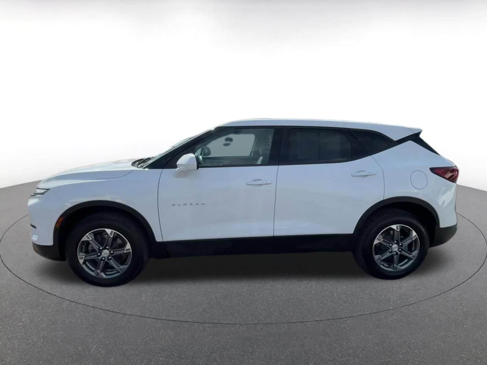 Thumbnail: 2023 Chevrolet Blazer - 8
