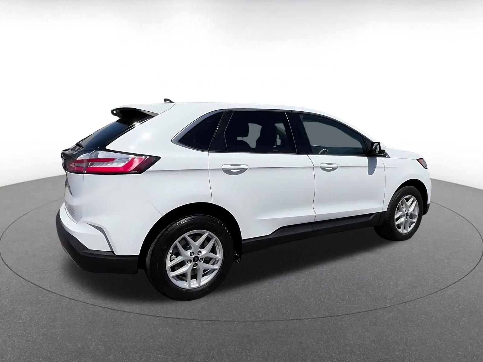 Thumbnail: 2024 Ford Edge - 15