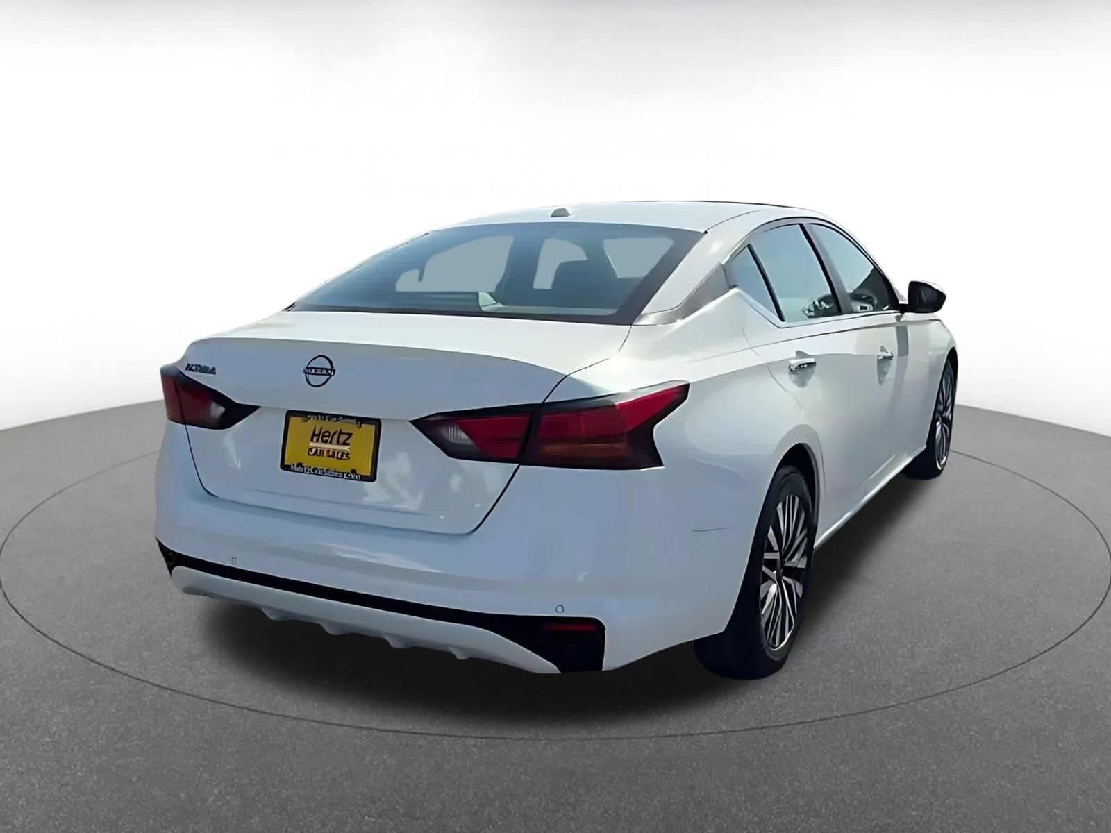 Thumbnail: 2025 Nissan Altima - 7