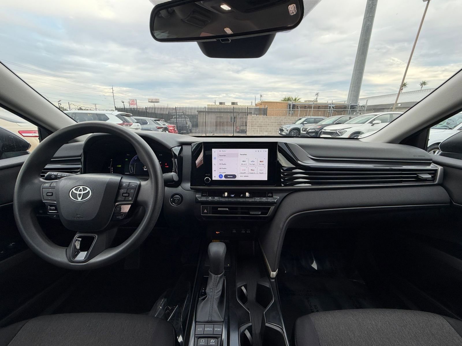 Thumbnail: 2025 Toyota Camry - 31