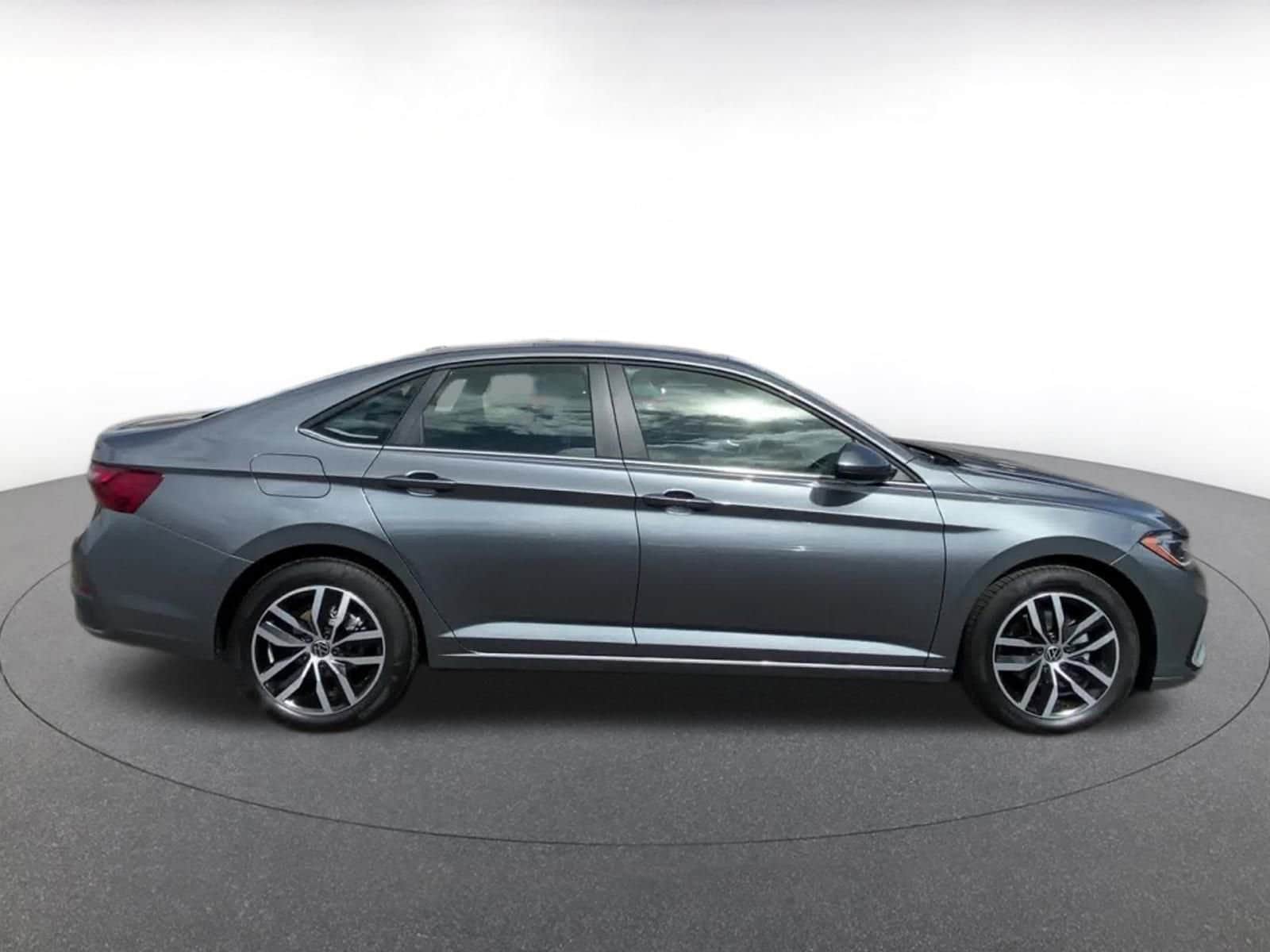 Thumbnail: 2025 Volkswagen Jetta - 16