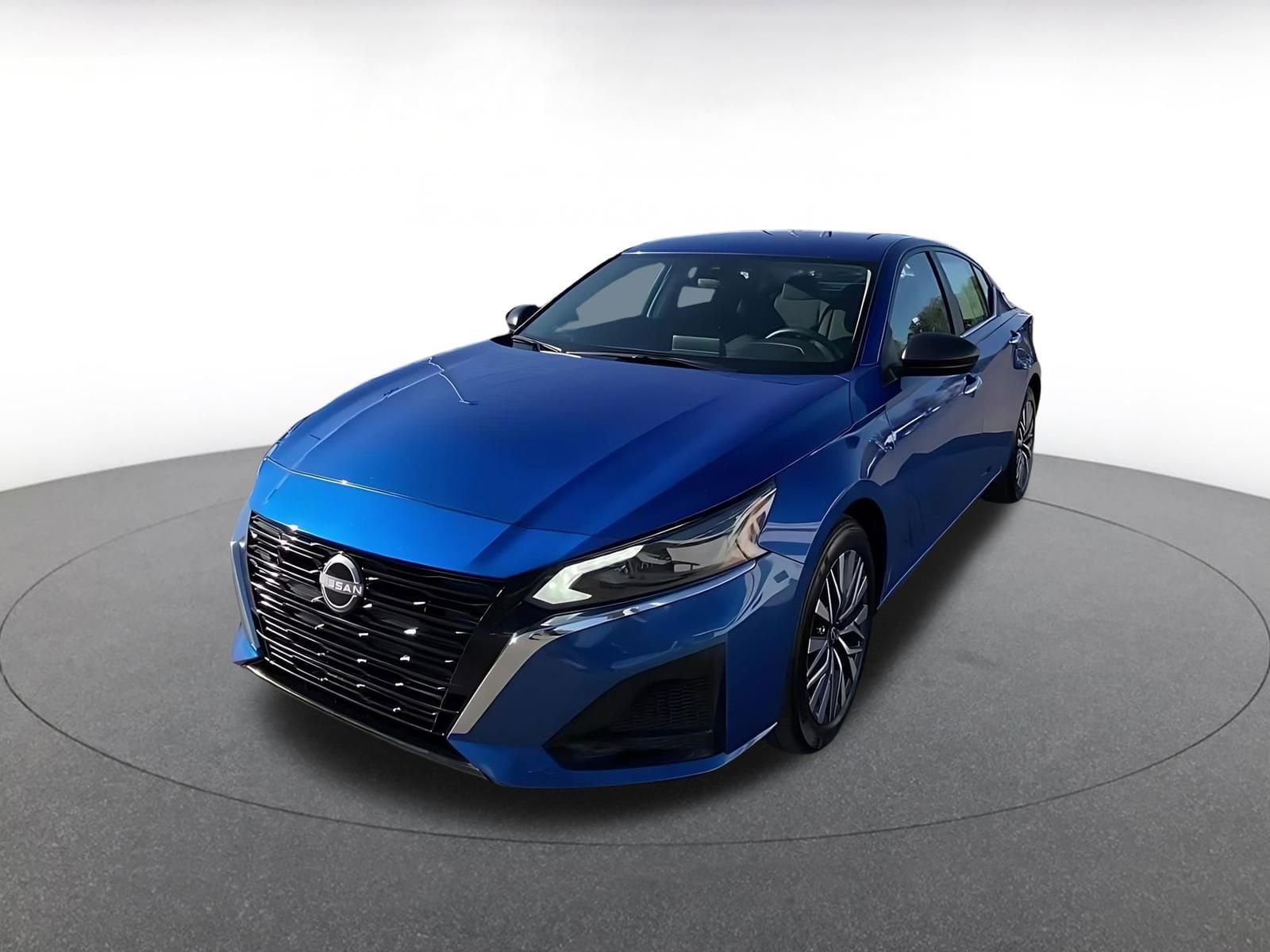 Thumbnail: 2025 Nissan Altima - 7