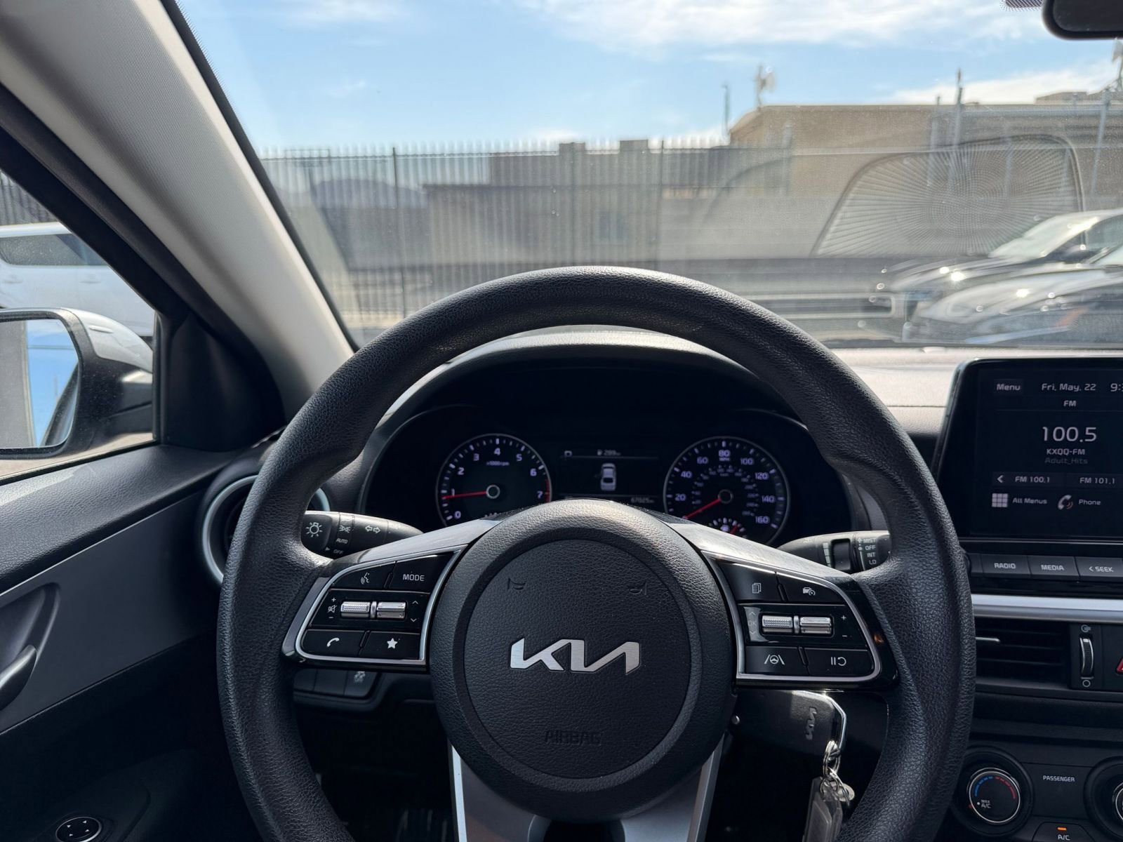 Thumbnail: 2023 Kia Forte - 32