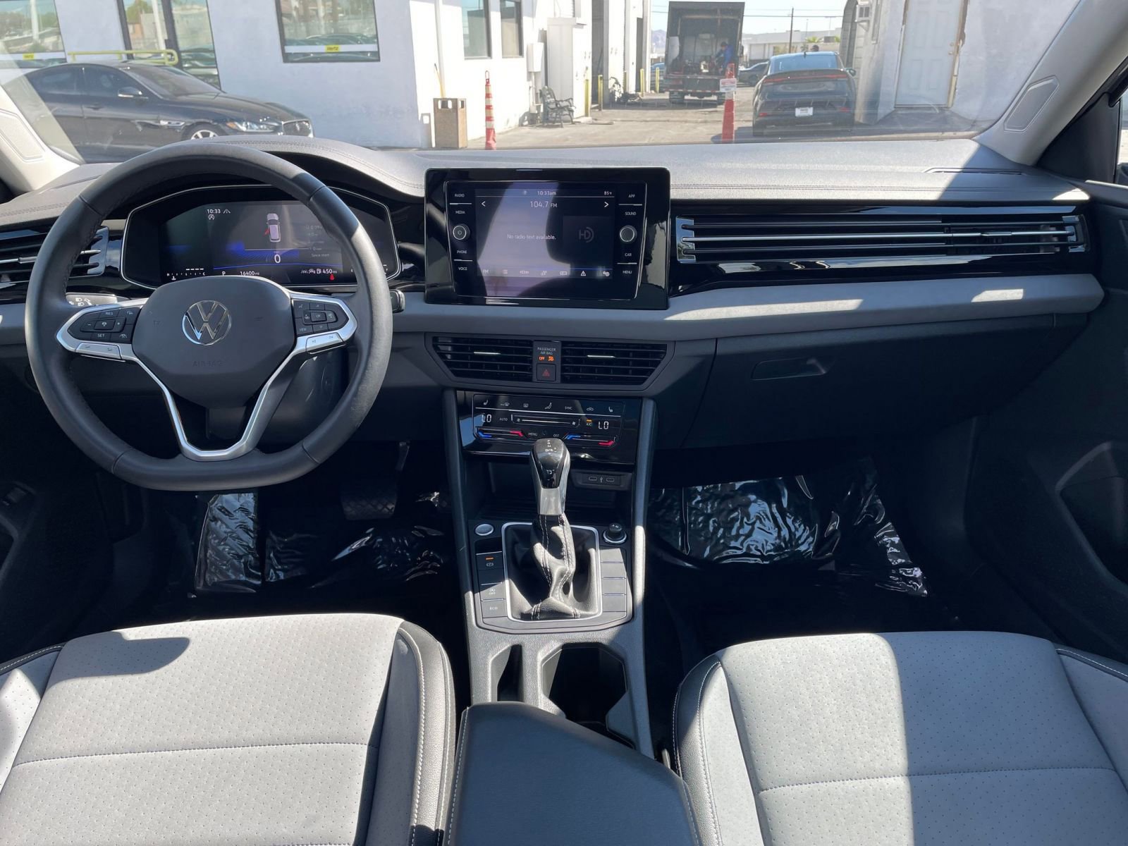 Thumbnail: 2025 Volkswagen Jetta - 33