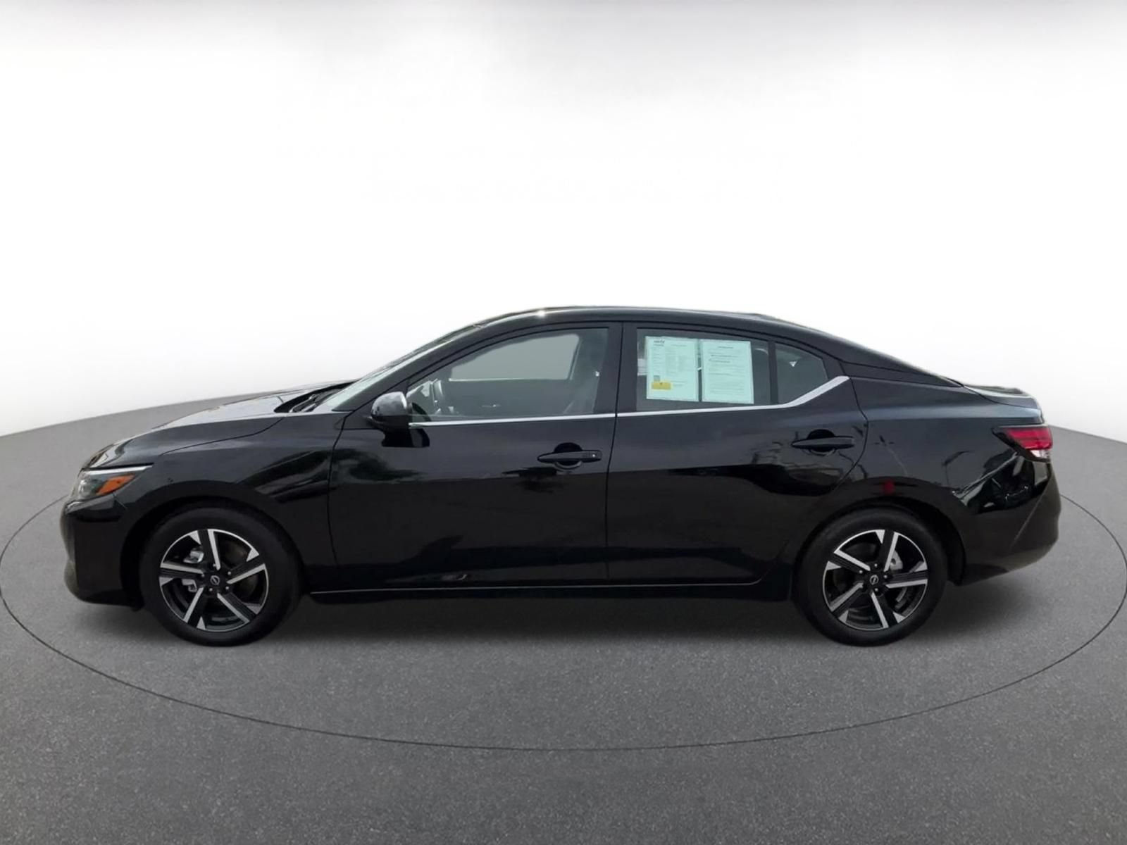 Thumbnail: 2025 Nissan Sentra - 9
