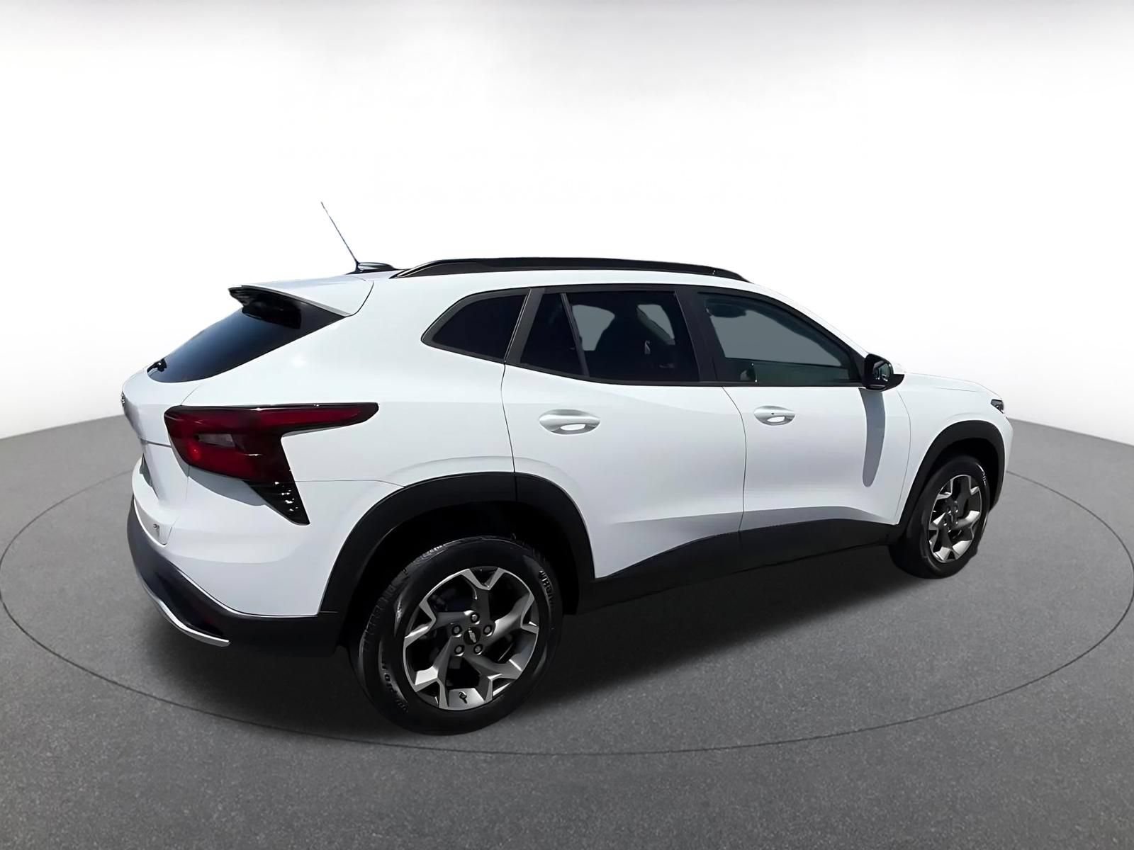 Thumbnail: 2025 Chevrolet Trax - 12