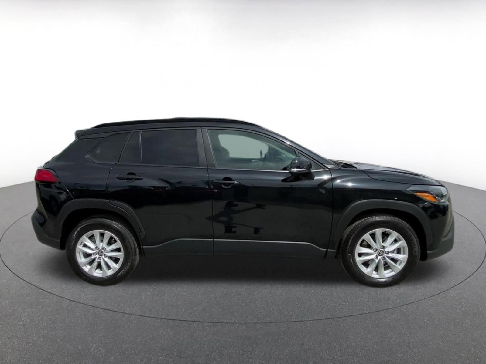 Thumbnail: 2025 Toyota Corolla Cross - 16