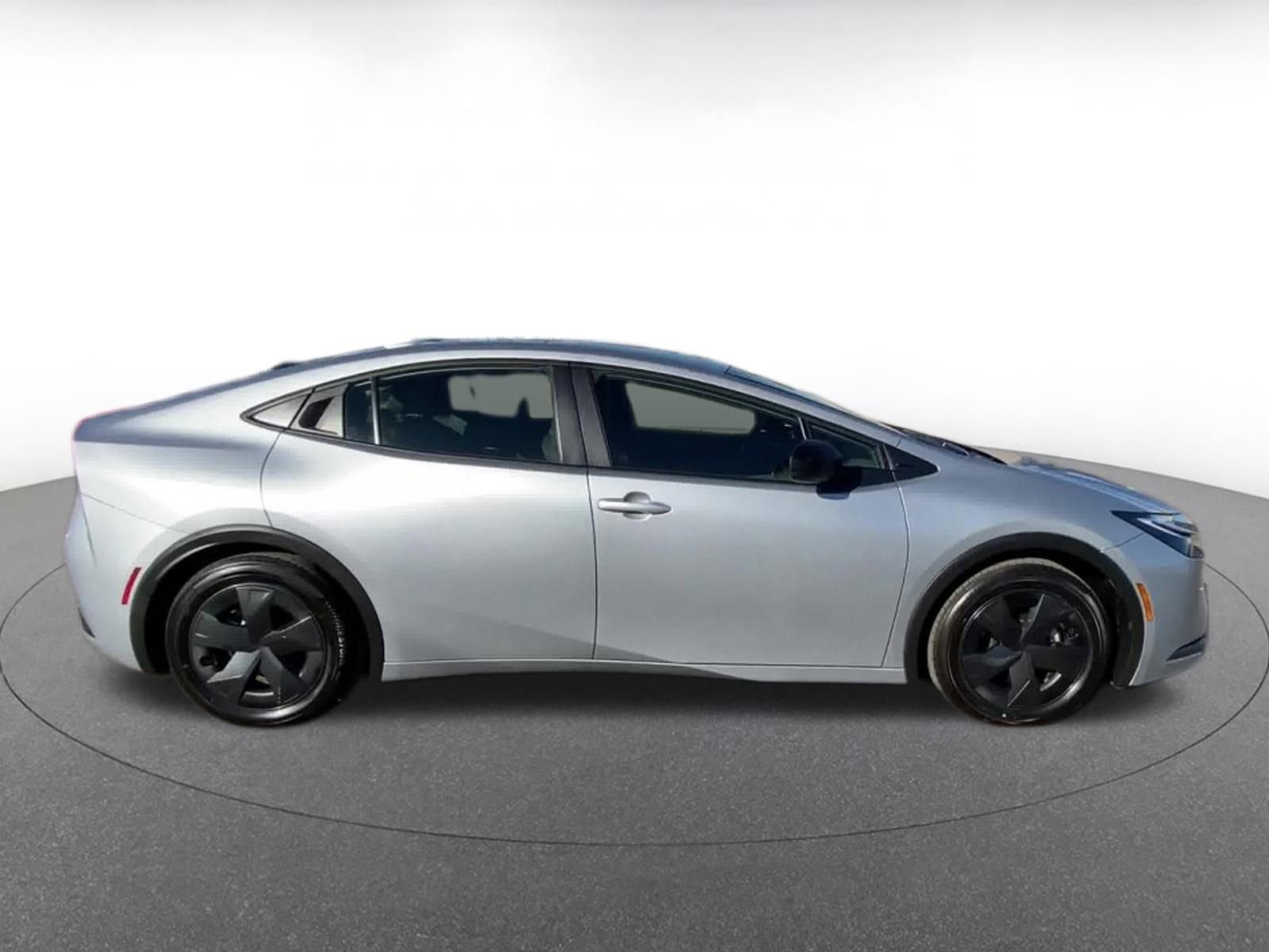 Thumbnail: 2025 Toyota Prius - 16