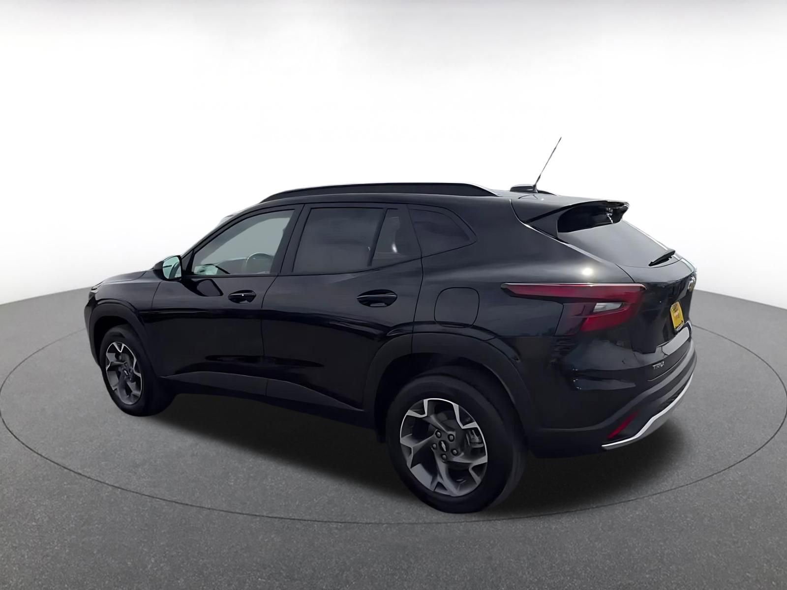 Thumbnail: 2025 Chevrolet Trax - 10