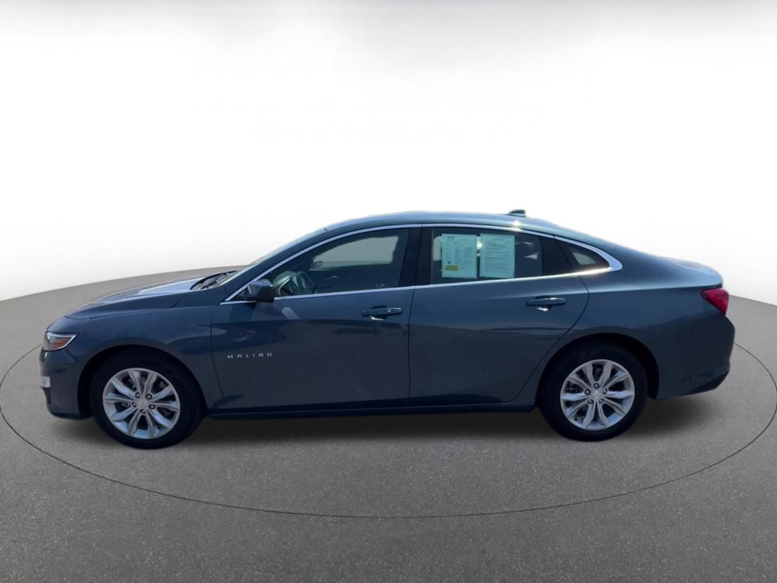 Thumbnail: 2024 Chevrolet Malibu - 9
