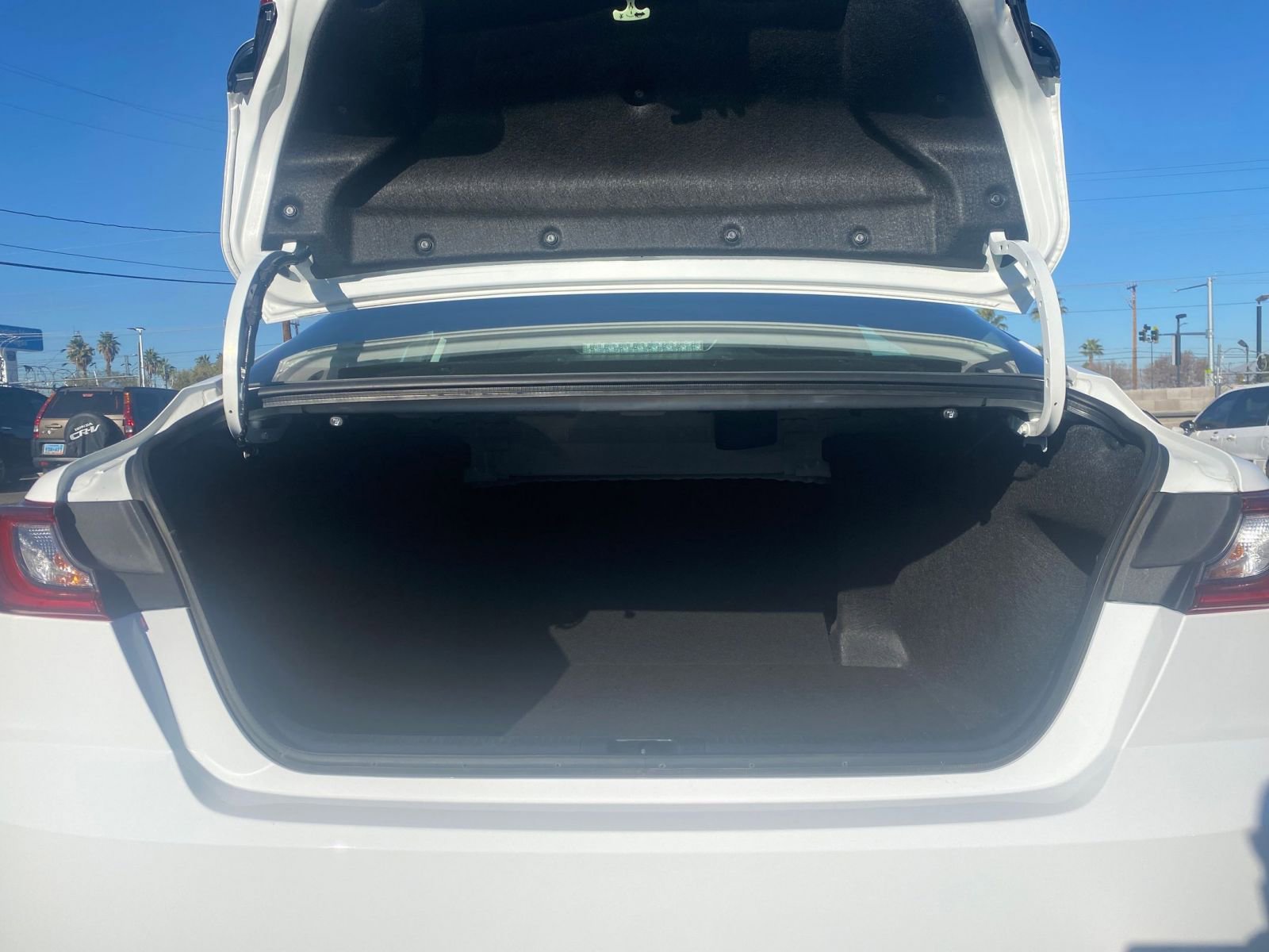 Thumbnail: 2025 Toyota Camry - 31