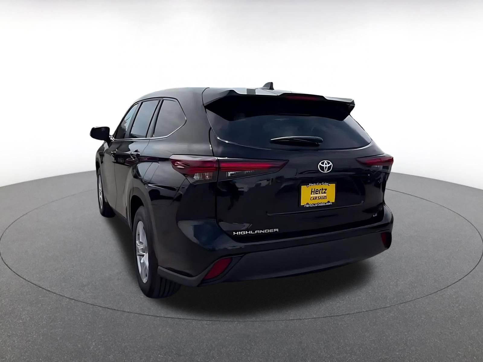 Thumbnail: 2025 Toyota Highlander - 11