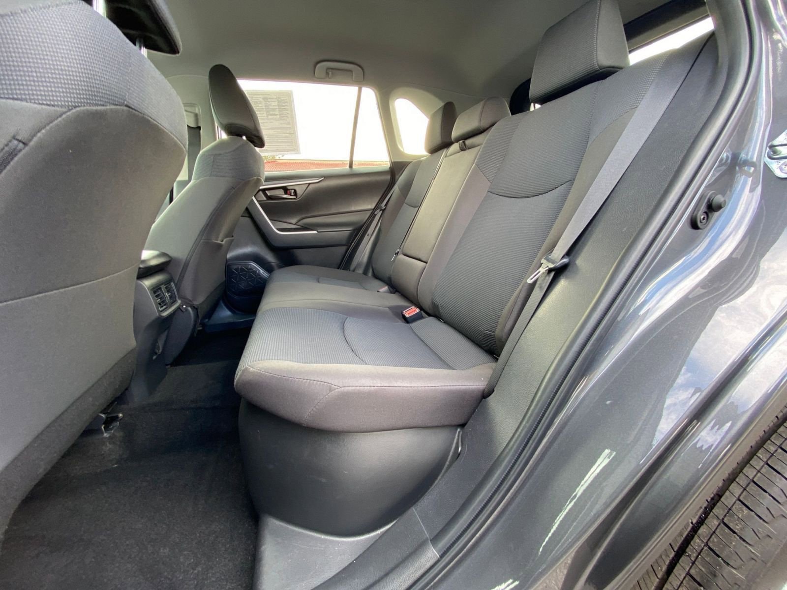 Thumbnail: 2025 Toyota RAV4 - 25