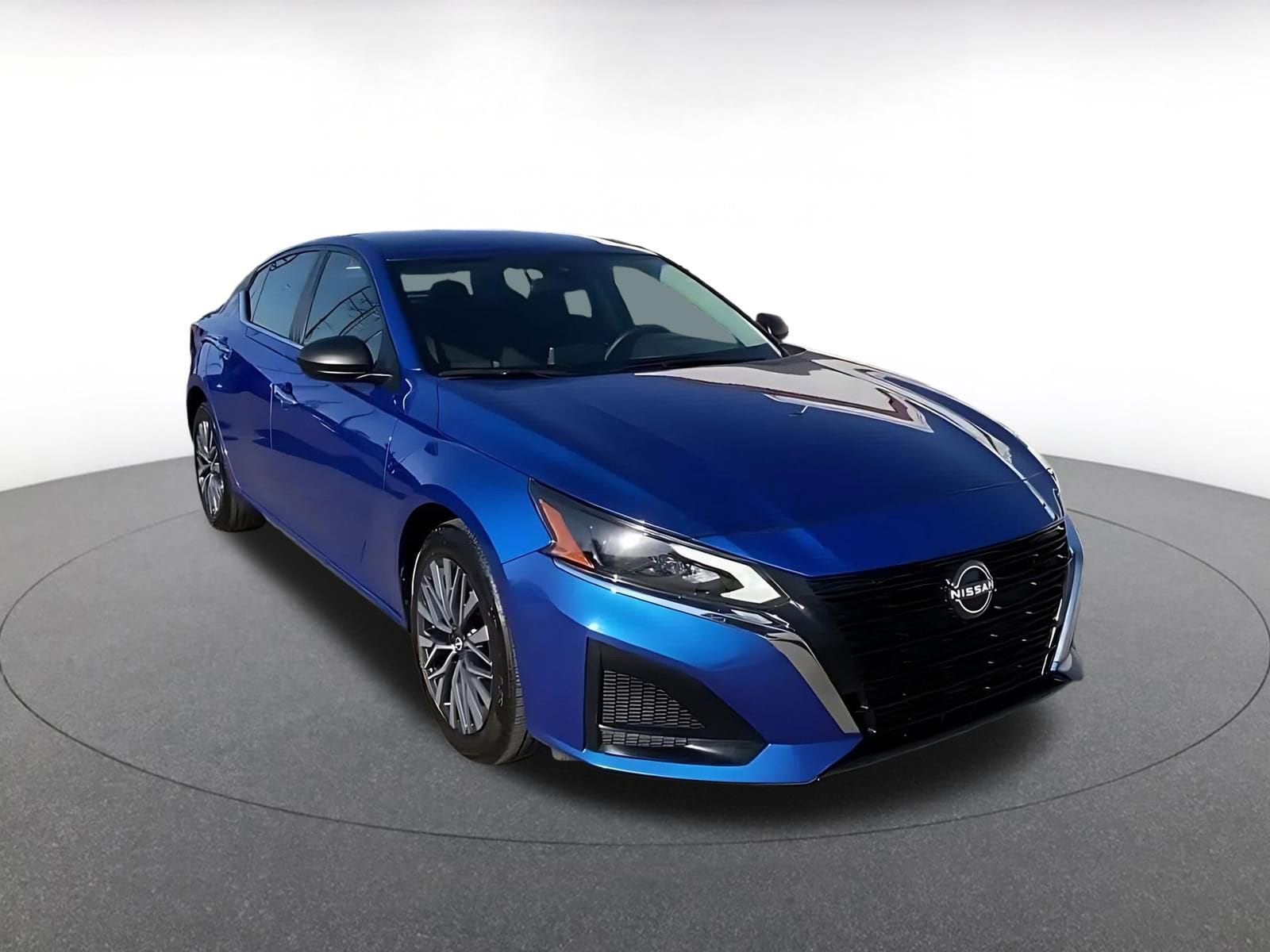 Thumbnail: 2025 Nissan Altima - 3