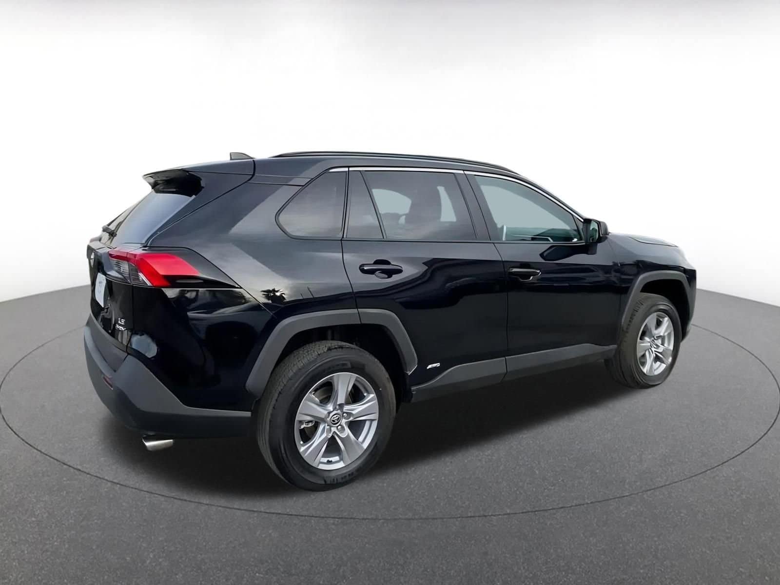 Thumbnail: 2025 Toyota RAV4 - 15