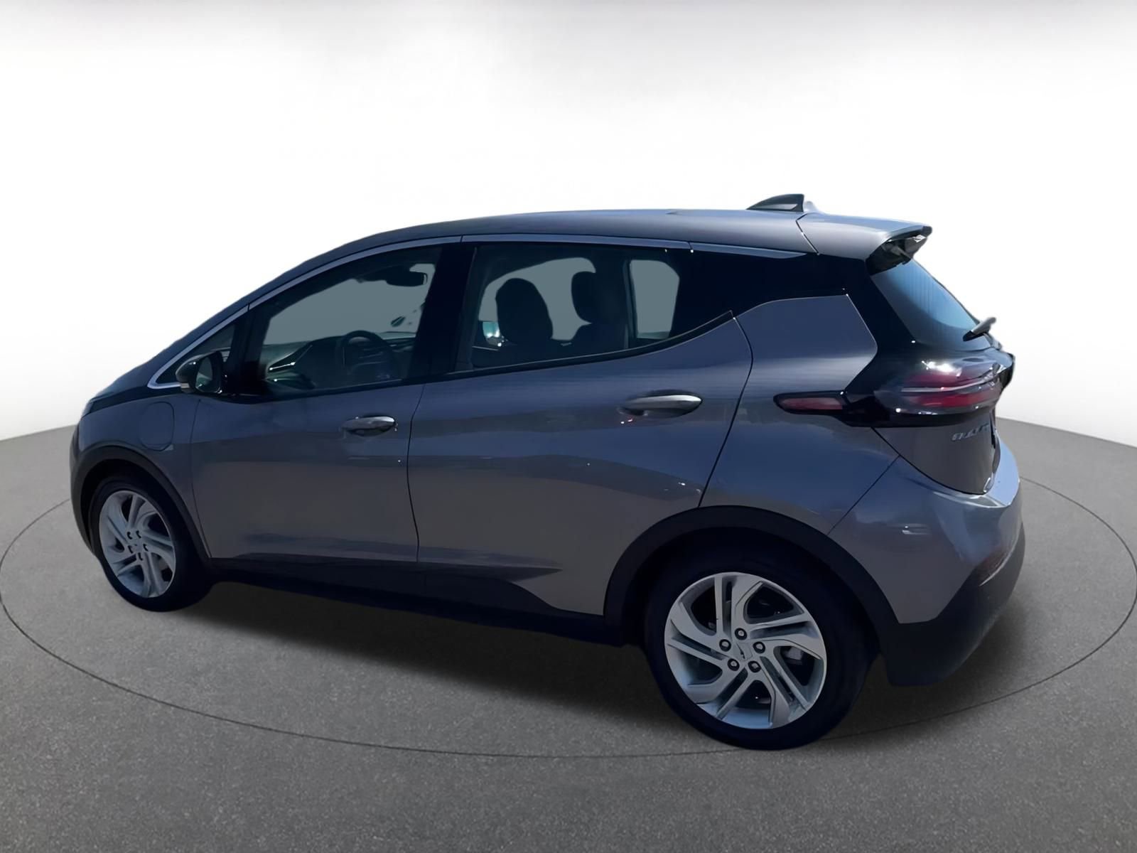 Thumbnail: 2023 Chevrolet Bolt EV - 10