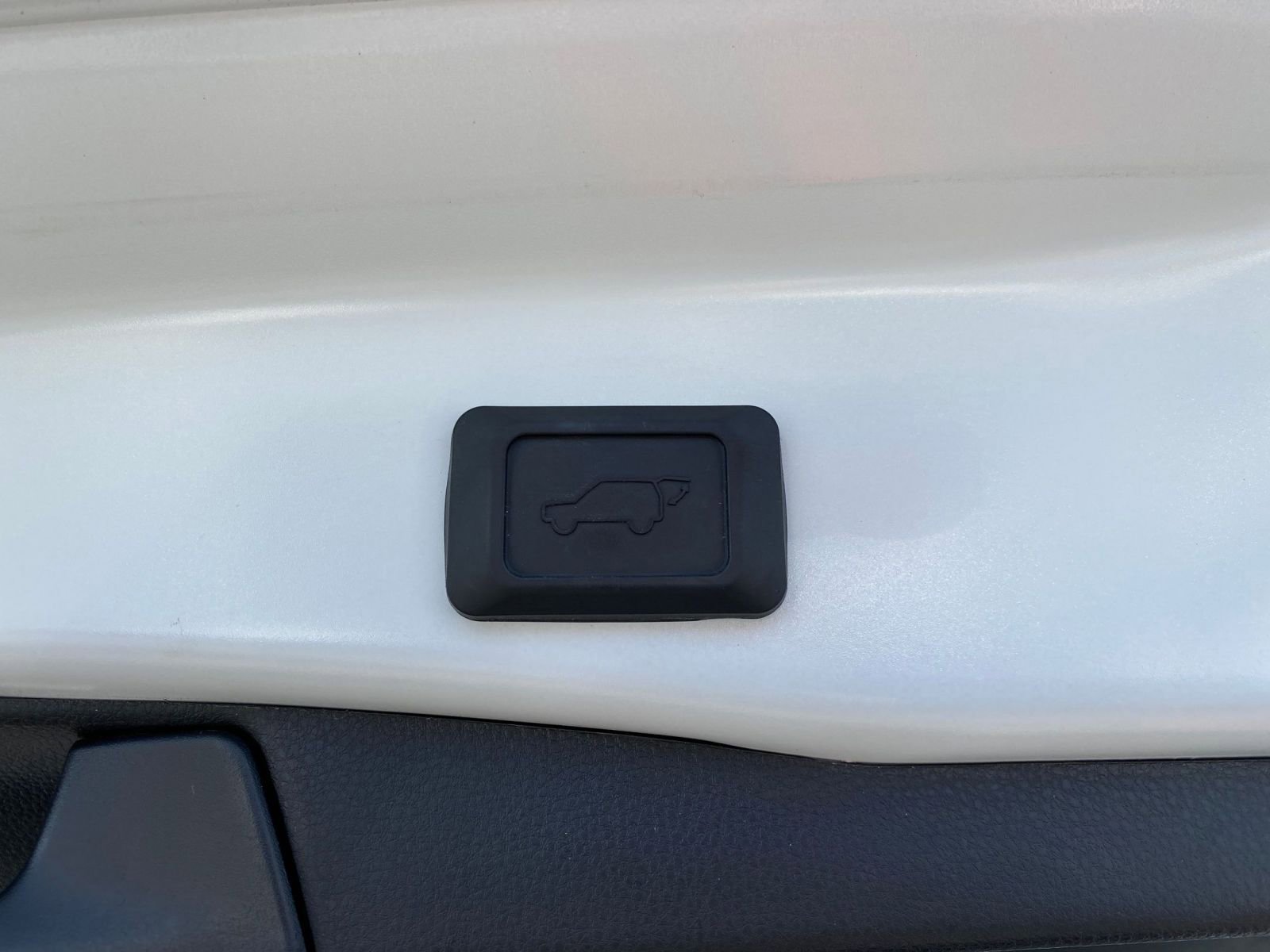 Thumbnail: 2025 Toyota RAV4 - 23