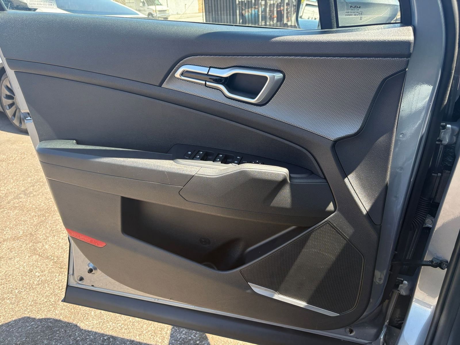 Thumbnail: 2025 Kia Sportage - 18