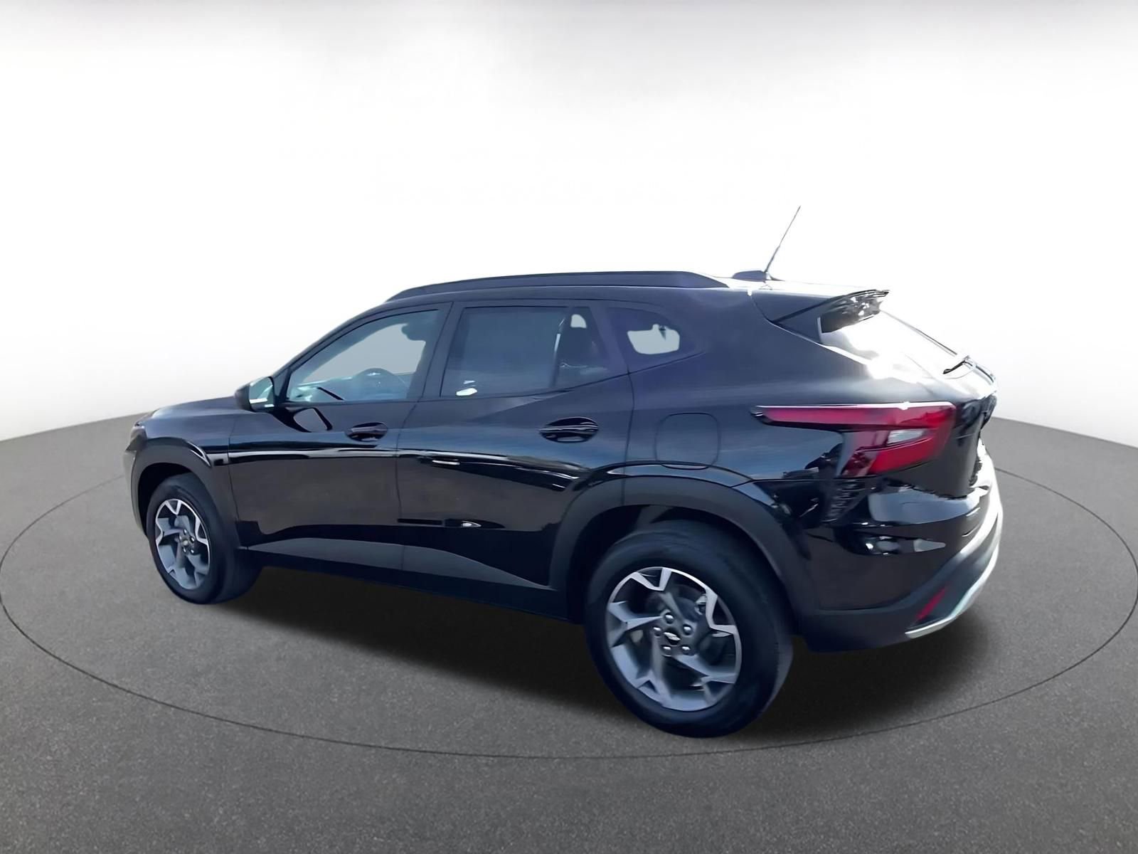 Thumbnail: 2025 Chevrolet Trax - 10