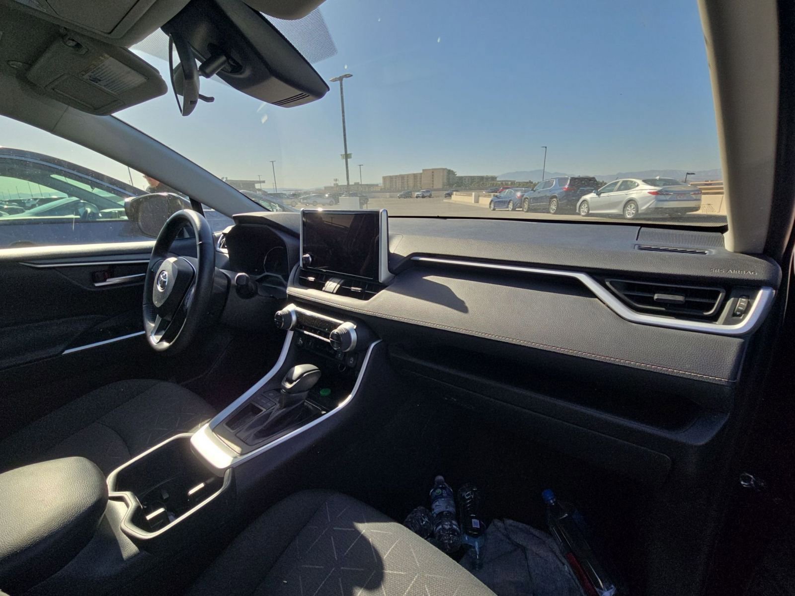 Thumbnail: 2025 Toyota RAV4 - 9