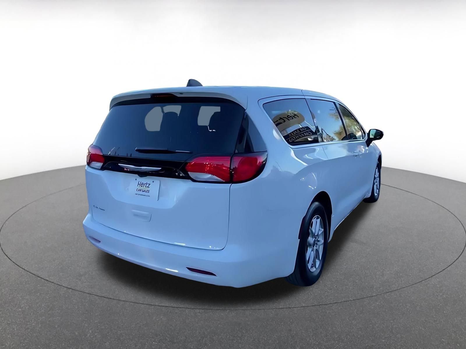 Thumbnail: 2024 Chrysler Voyager - 14