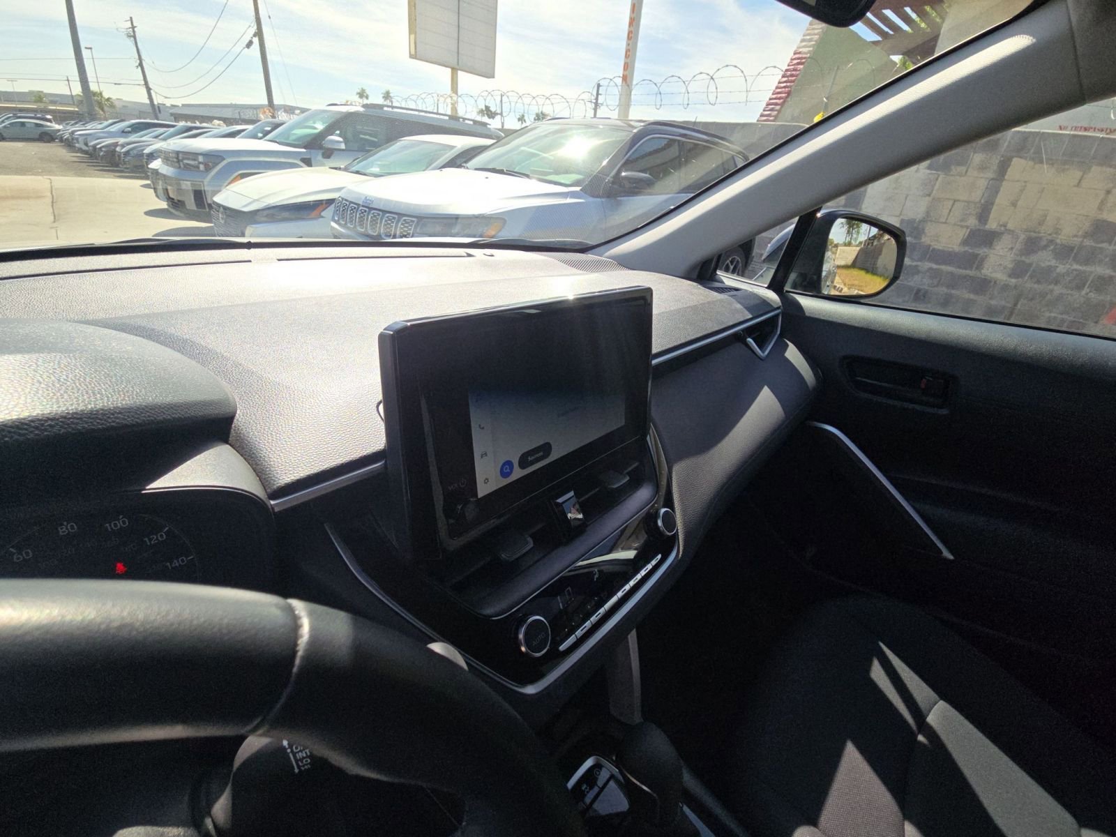 Thumbnail: 2025 Toyota Corolla Cross - 28