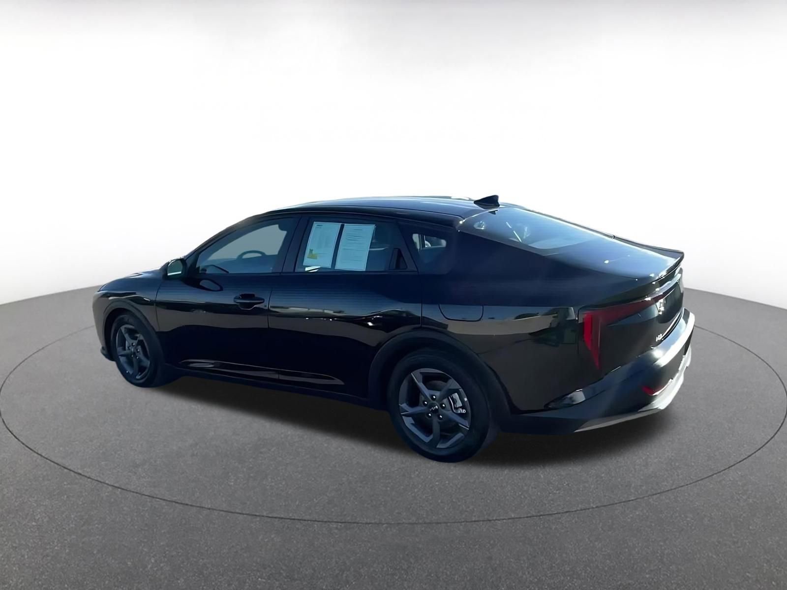 Thumbnail: 2025 Kia K4 - 10