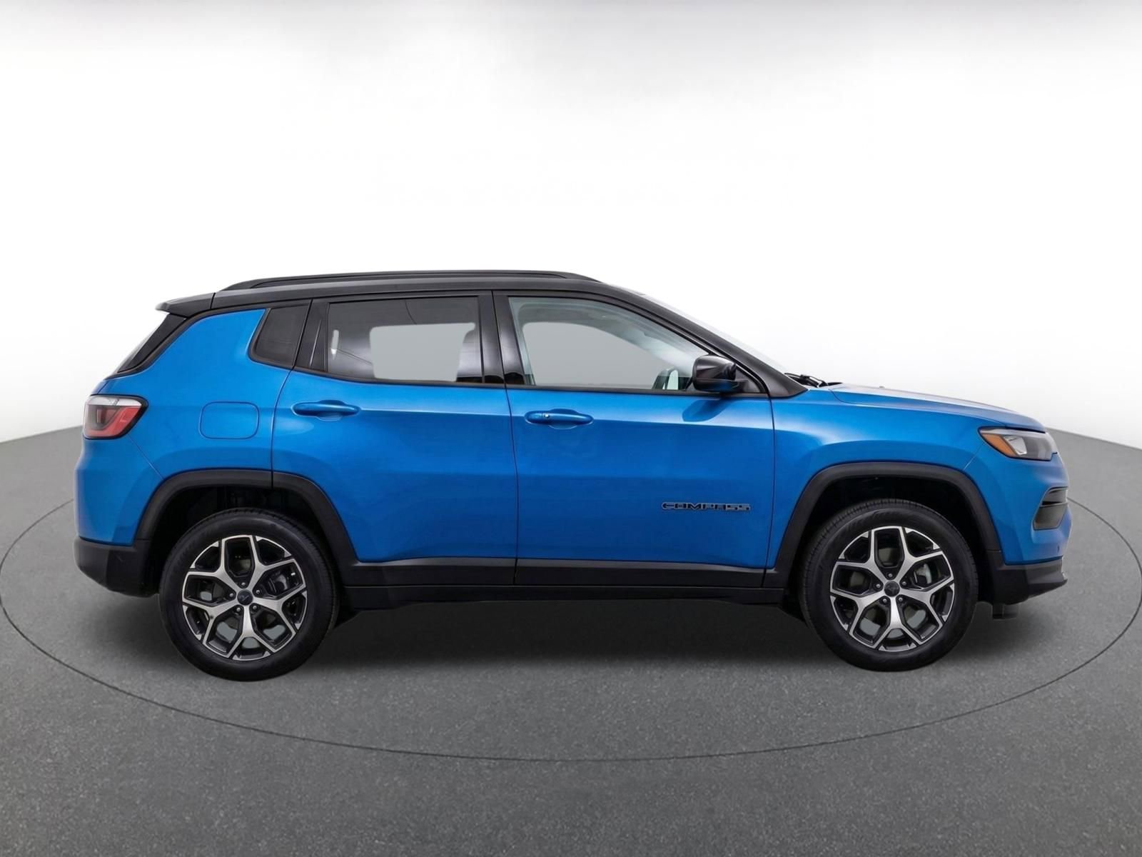 Thumbnail: 2025 Jeep Compass - 10