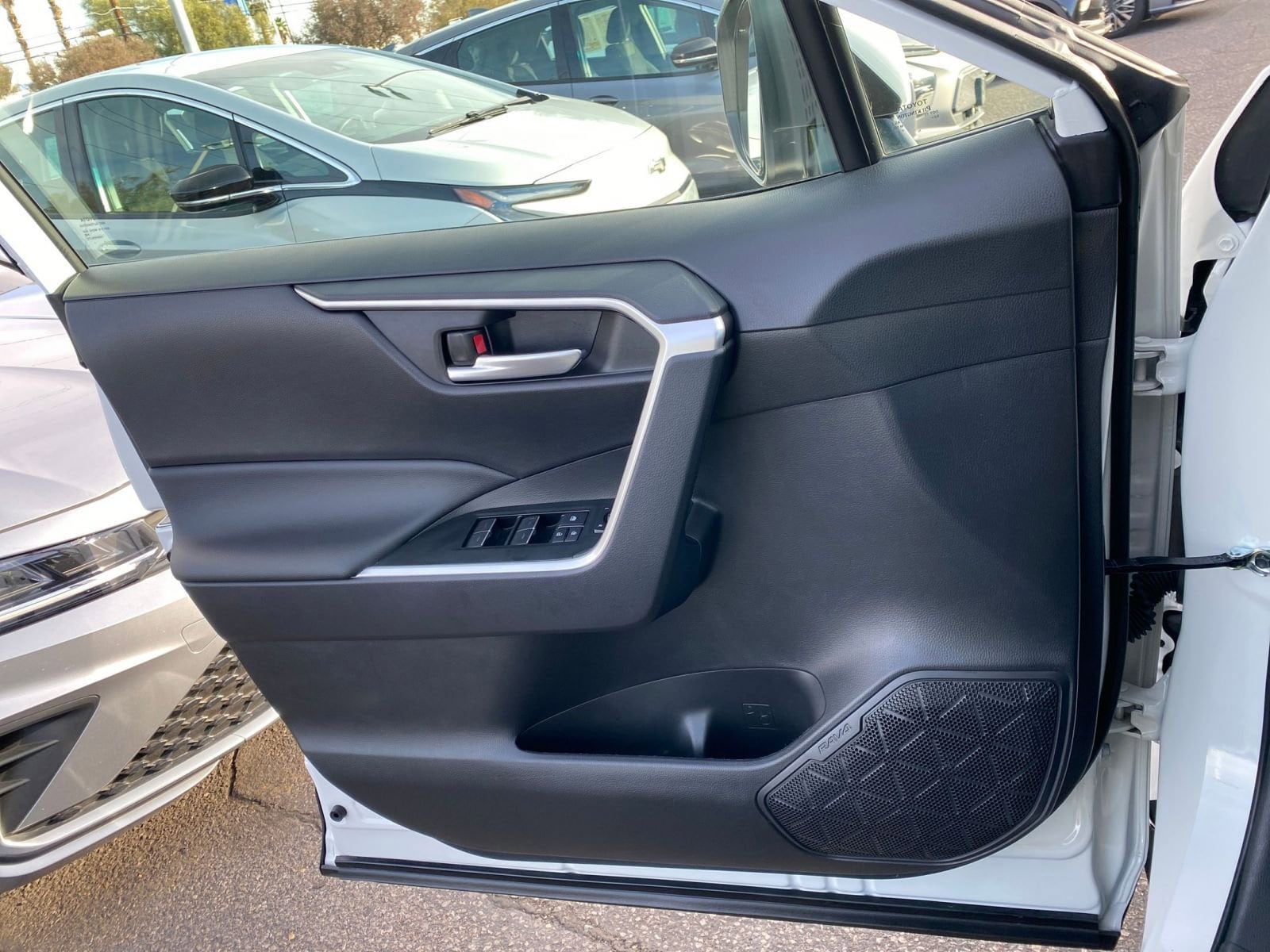 Thumbnail: 2025 Toyota RAV4 - 20