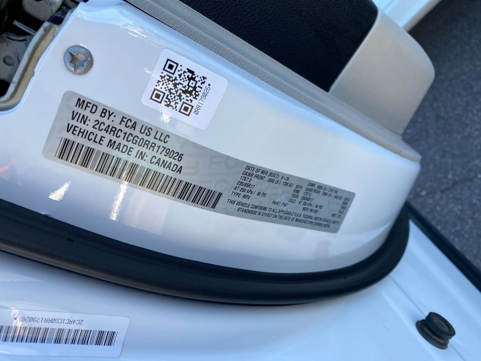 Thumbnail: 2024 Chrysler Voyager - 31