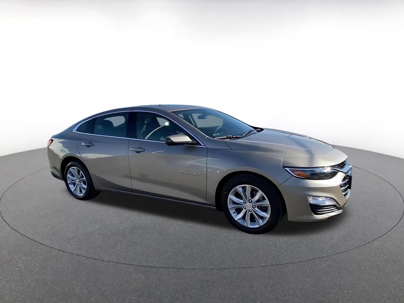 Thumbnail: 2024 Chevrolet Malibu - 2