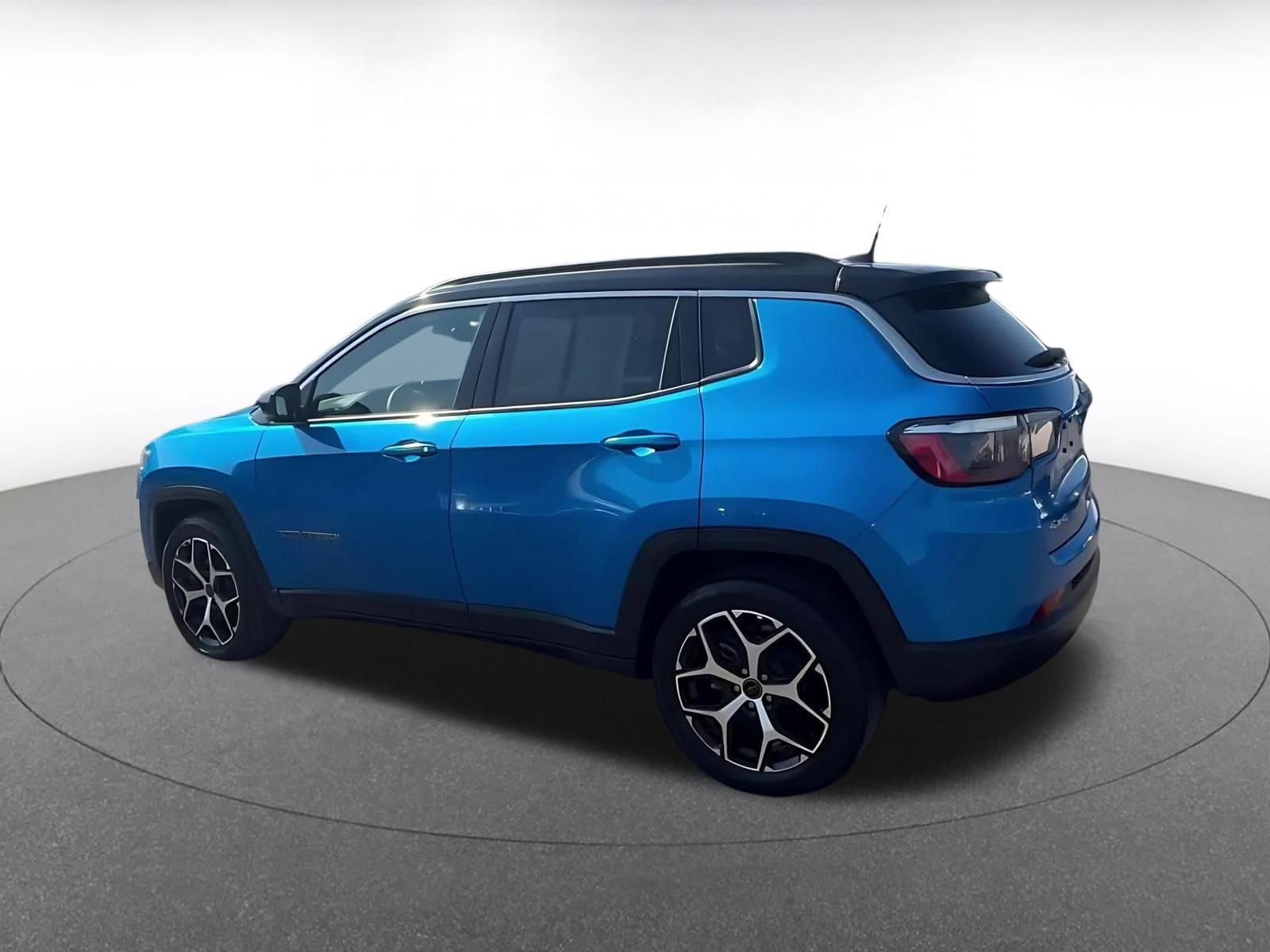 Thumbnail: 2025 Jeep Compass - 9