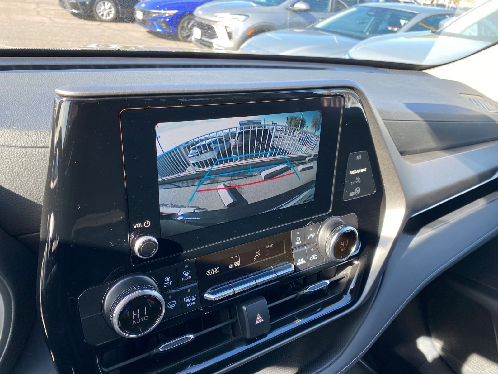 Thumbnail: 2025 Toyota Highlander - 25