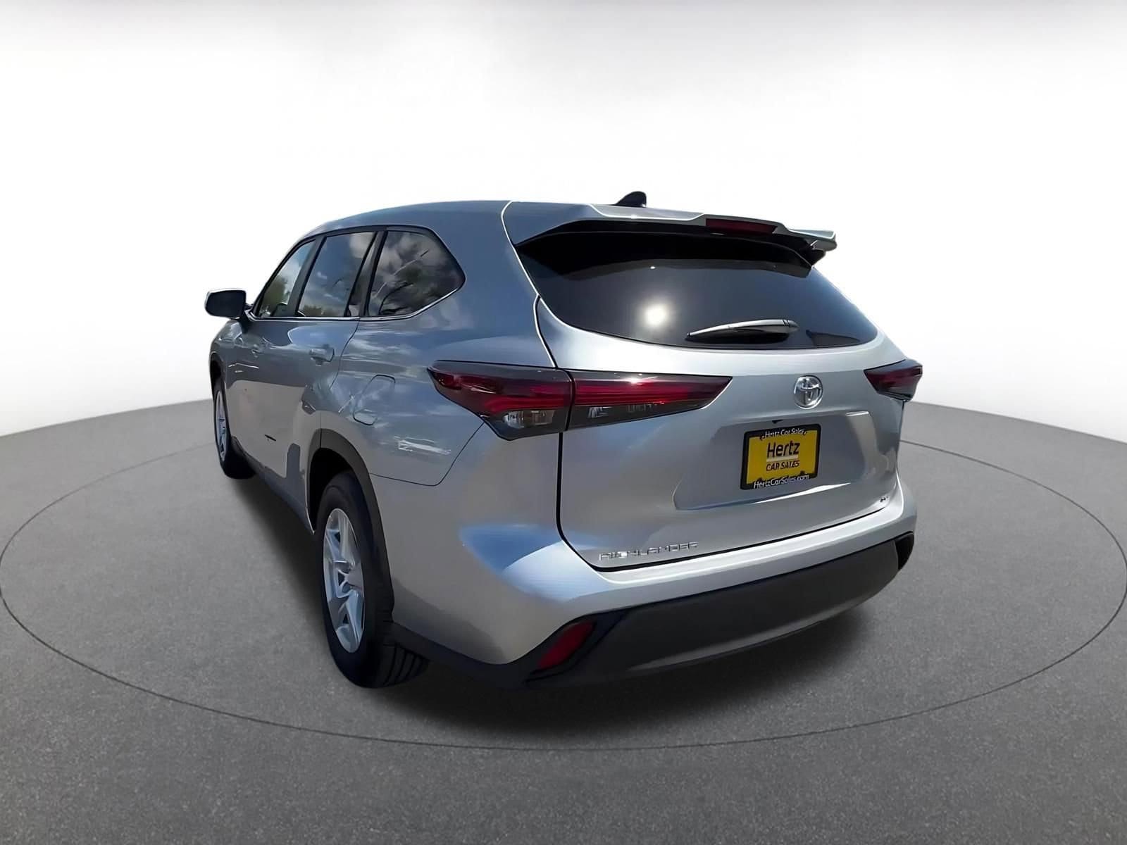 Thumbnail: 2025 Toyota Highlander - 11