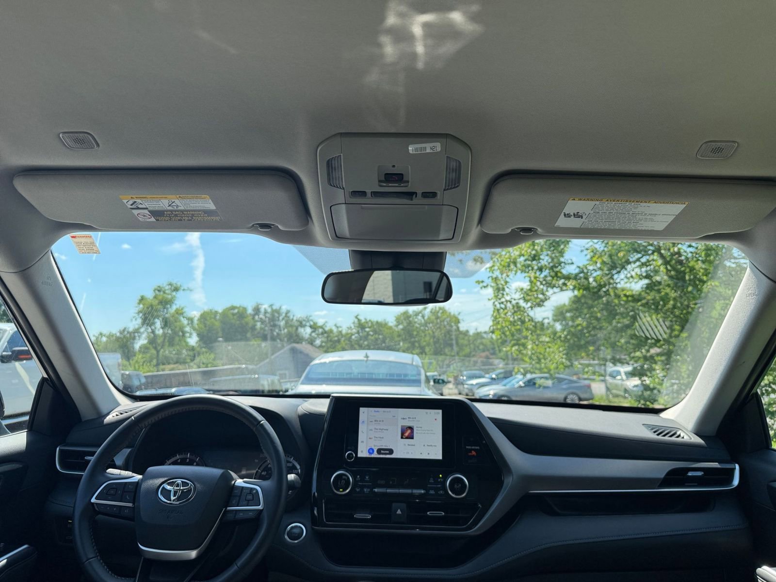 Thumbnail: 2025 Toyota Highlander - 35