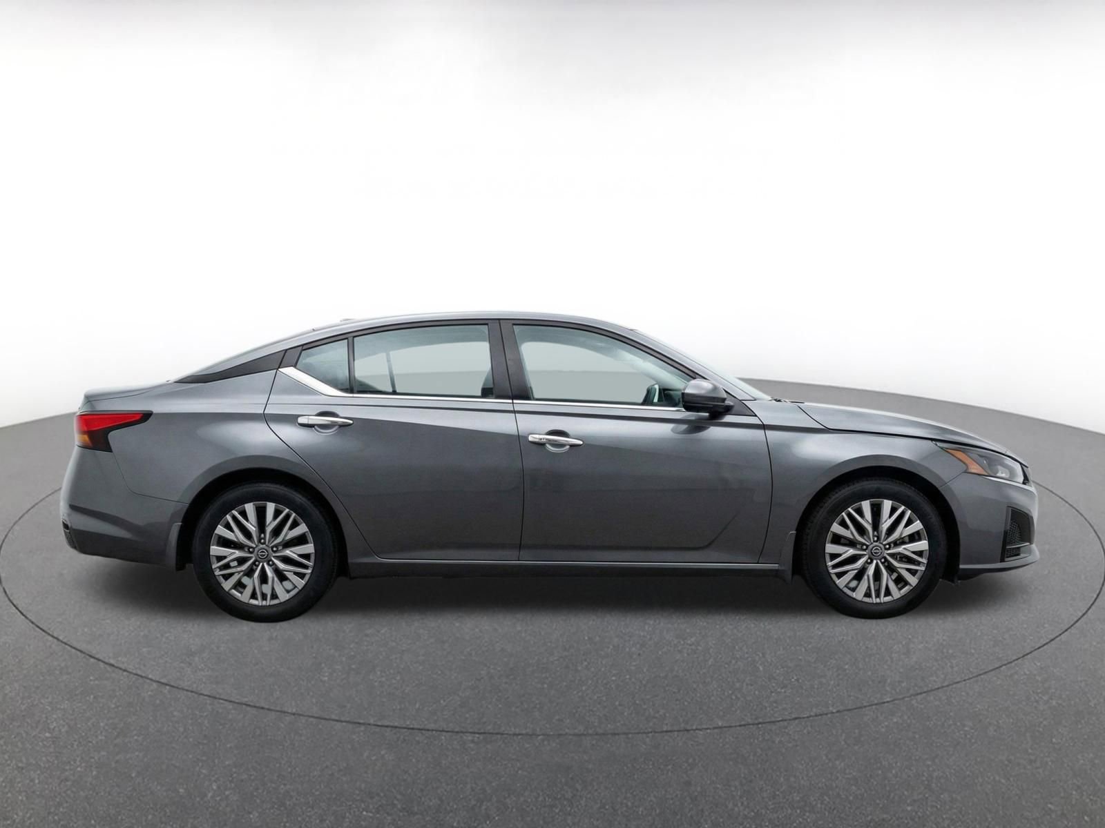 Thumbnail: 2025 Nissan Altima - 10