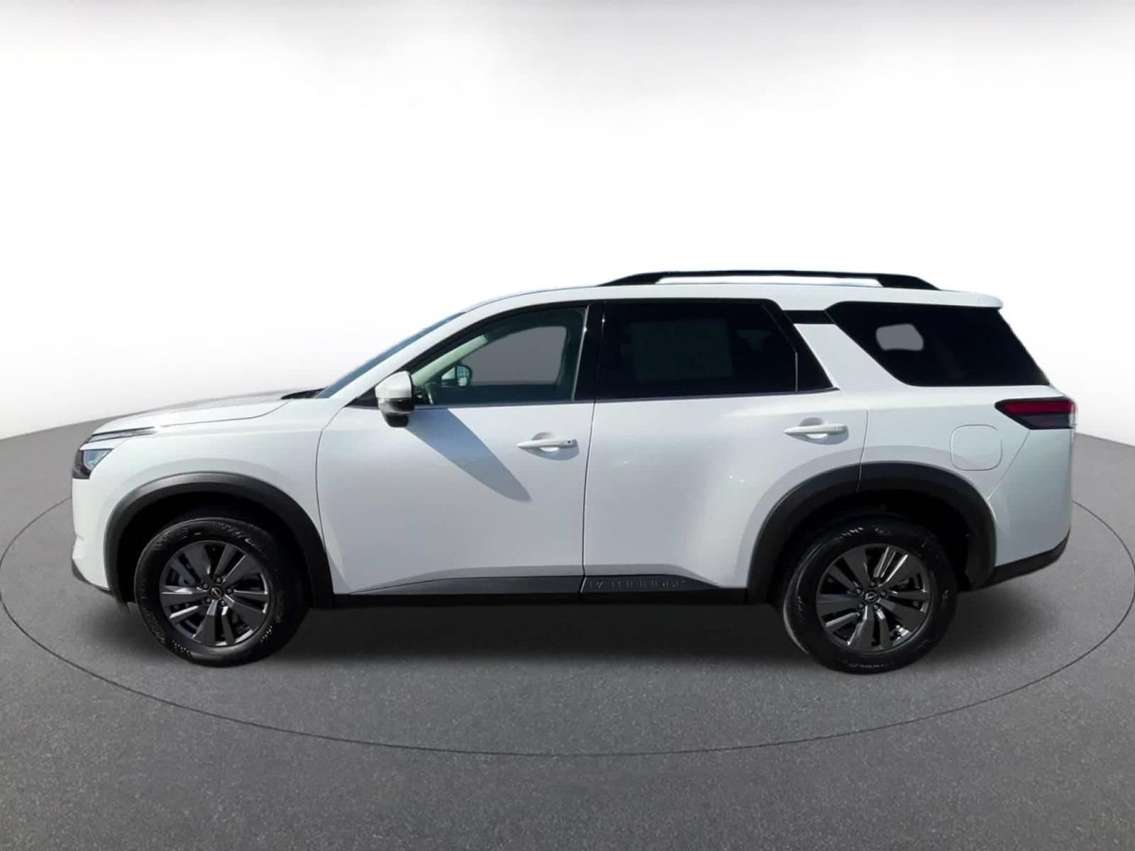 Thumbnail: 2025 Nissan Pathfinder - 8