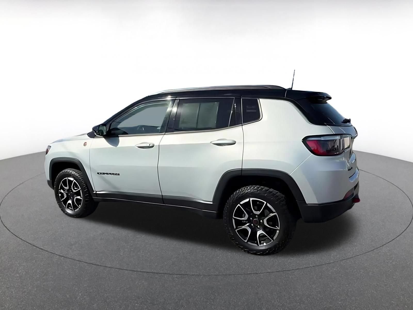 Thumbnail: 2025 Jeep Compass - 10