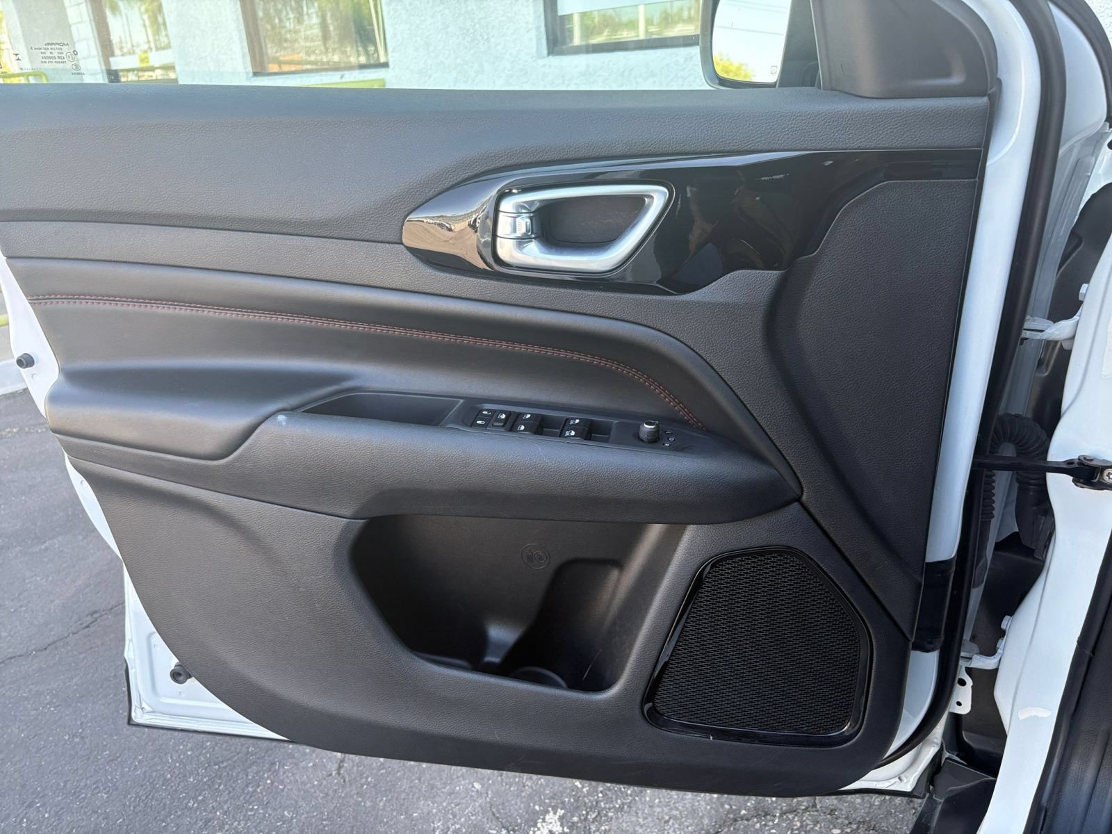 Thumbnail: 2025 Jeep Compass - 15