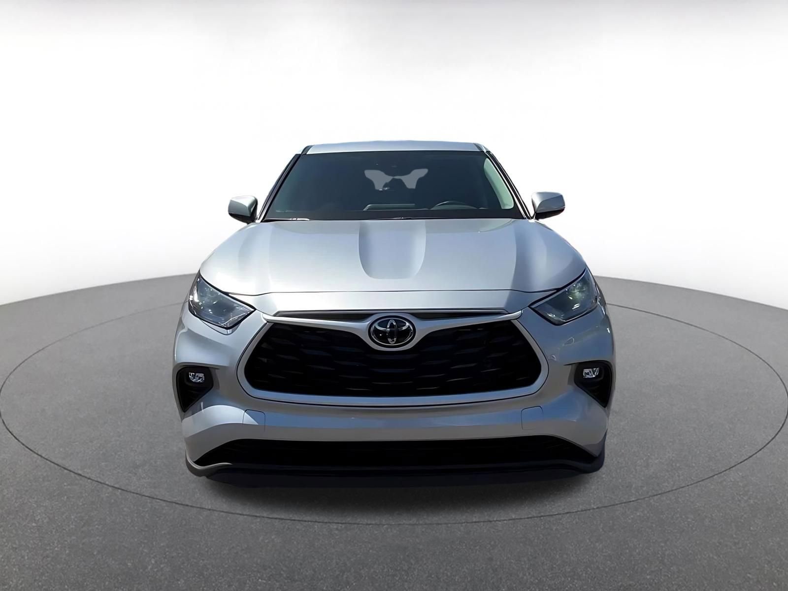 Thumbnail: 2025 Toyota Highlander - 4