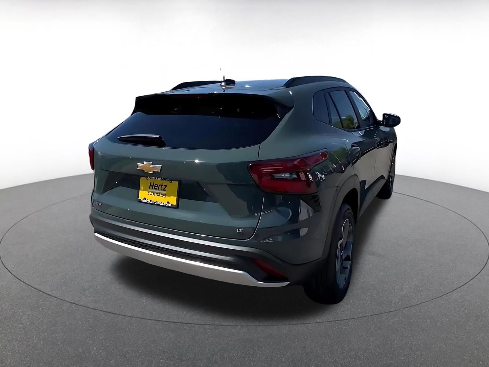 Thumbnail: 2025 Chevrolet Trax - 14