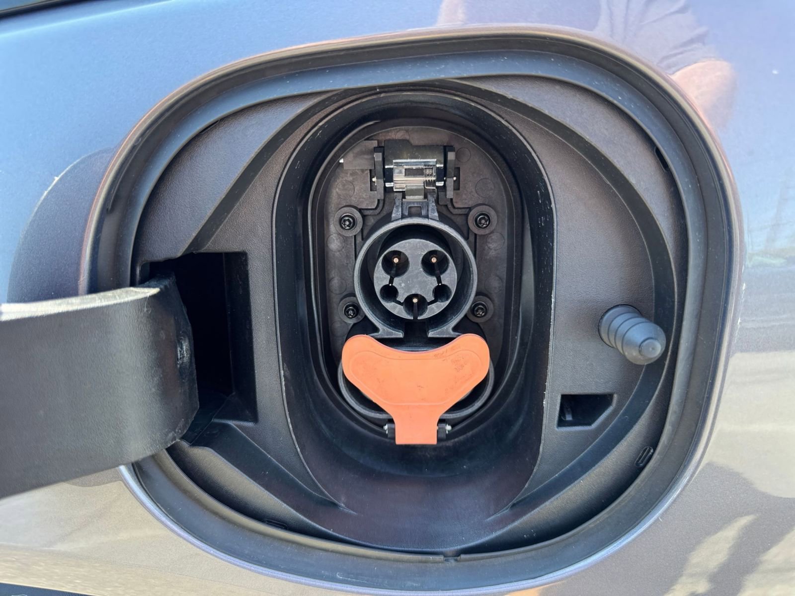 Thumbnail: 2023 Chevrolet Bolt EV - 23