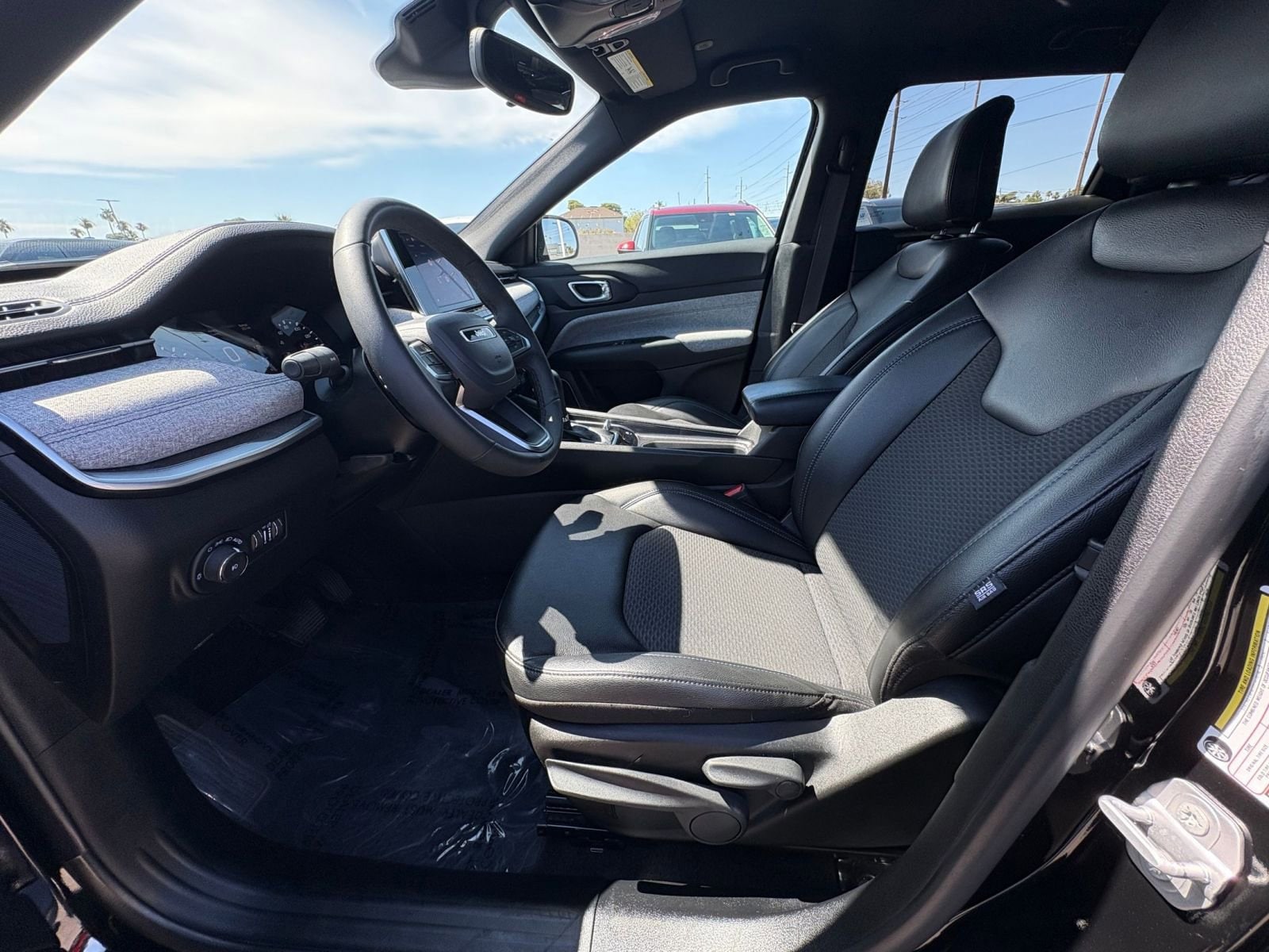 Thumbnail: 2025 Jeep Compass - 27