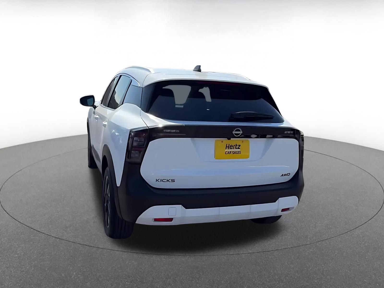 Thumbnail: 2026 Nissan Kicks - 4