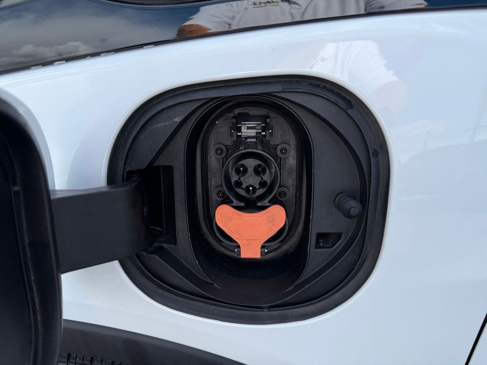 Thumbnail: 2023 Chevrolet Bolt EV - 23