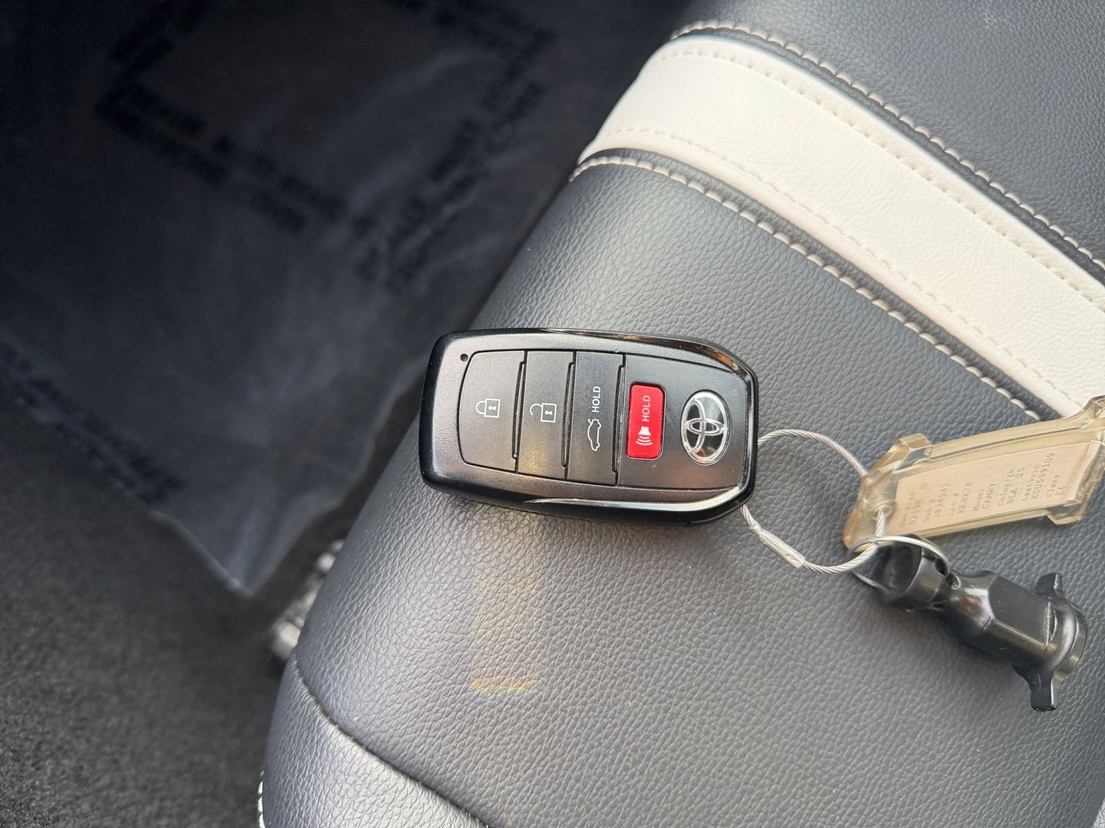 Thumbnail: 2025 Toyota Camry - 22