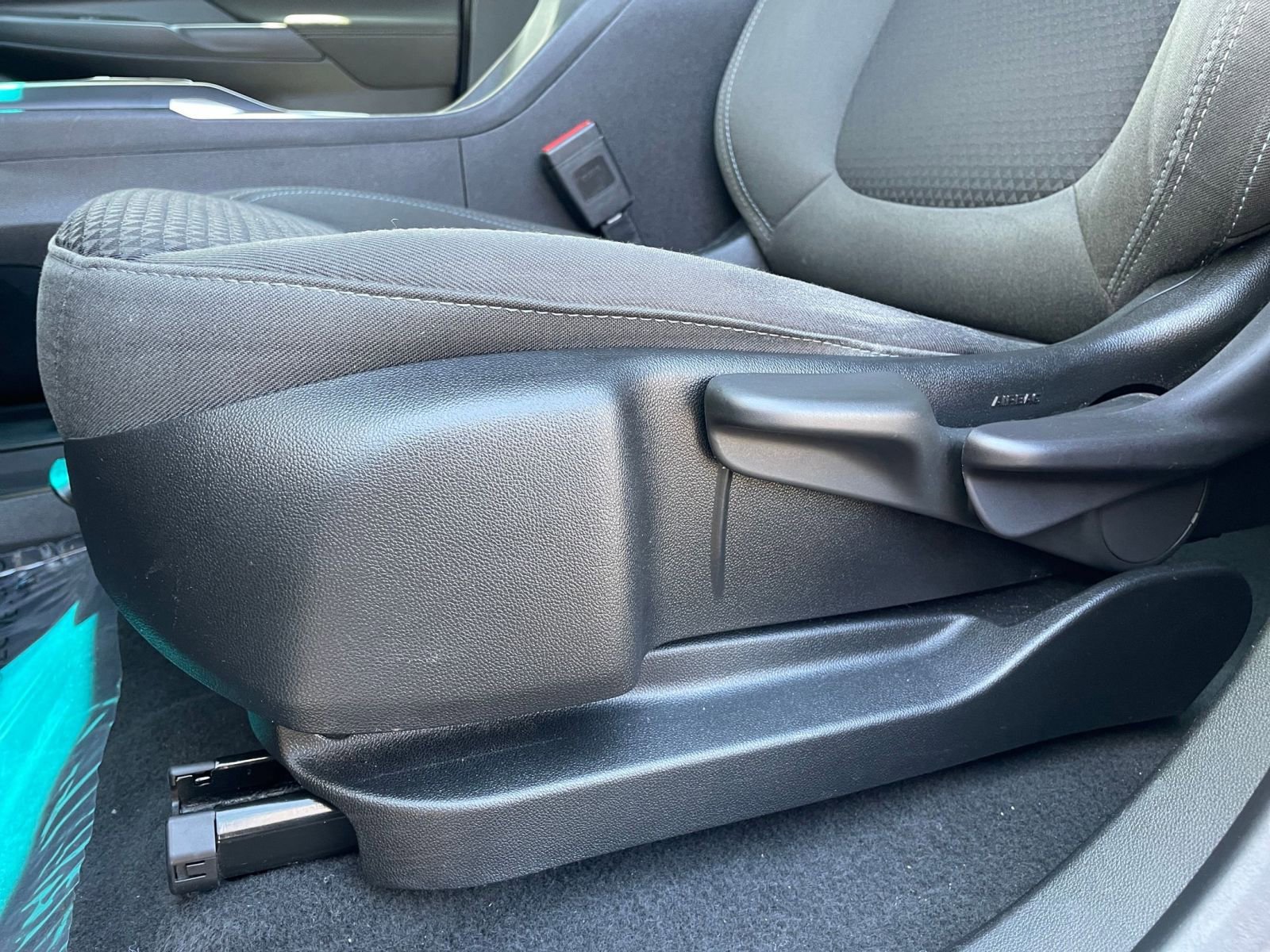 Thumbnail: 2023 Chevrolet Bolt EV - 28